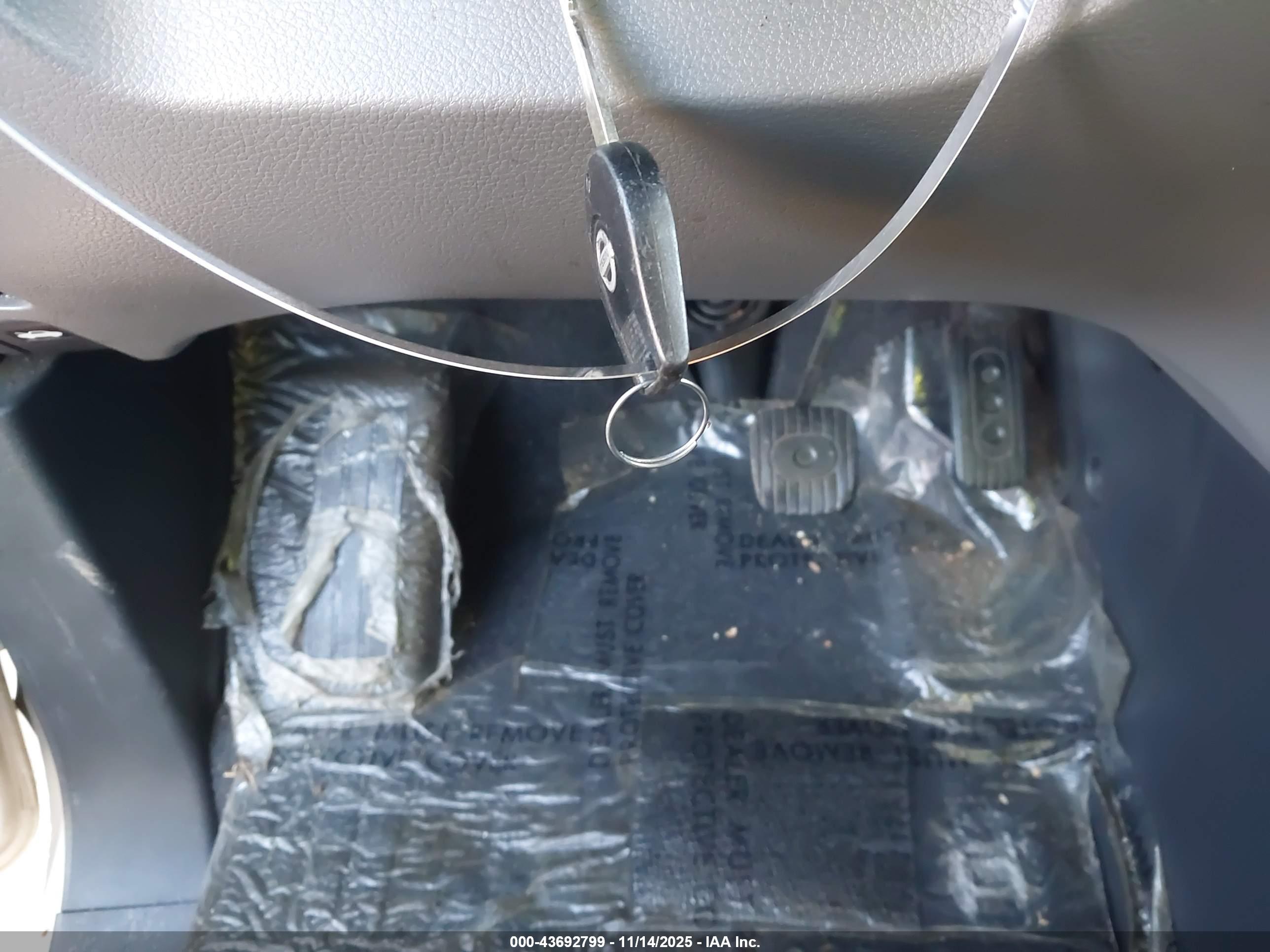 NISSAN NV200 image 11