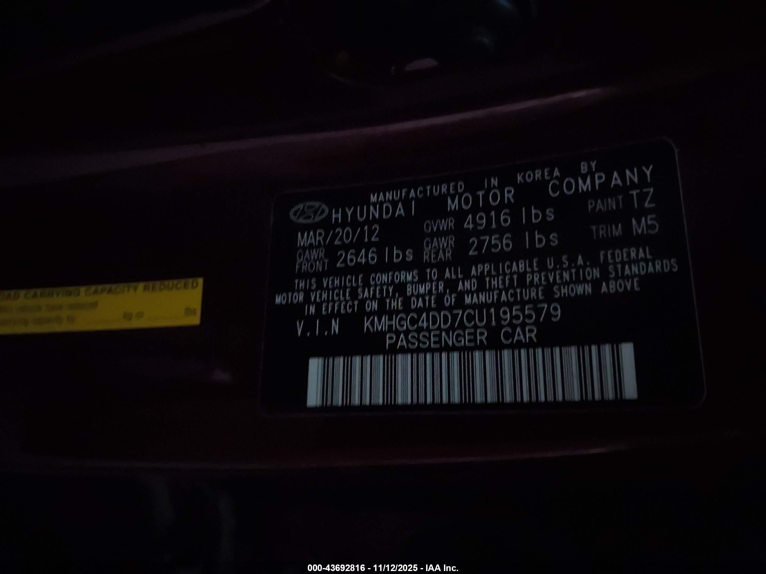 HYUNDAI GENESIS image 9