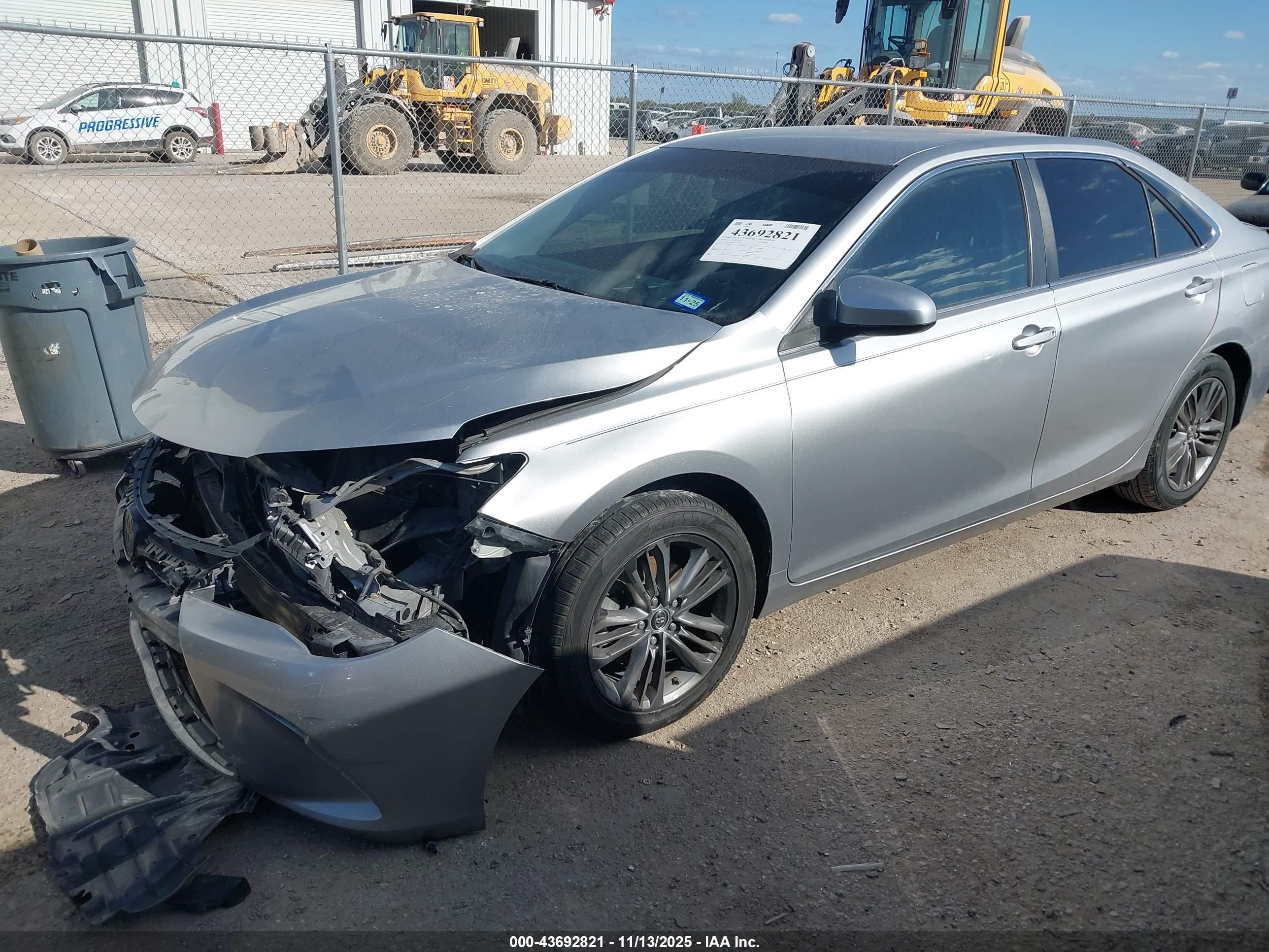 TOYOTA CAMRY image 2