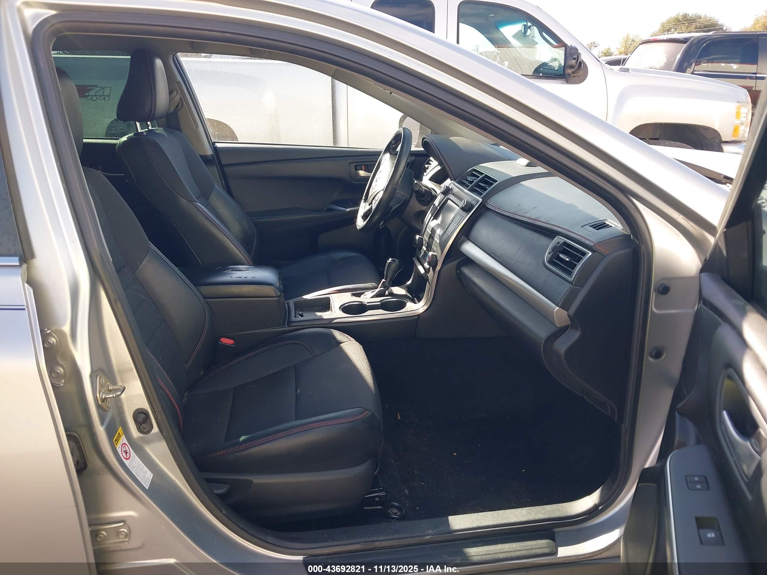 TOYOTA CAMRY image 5