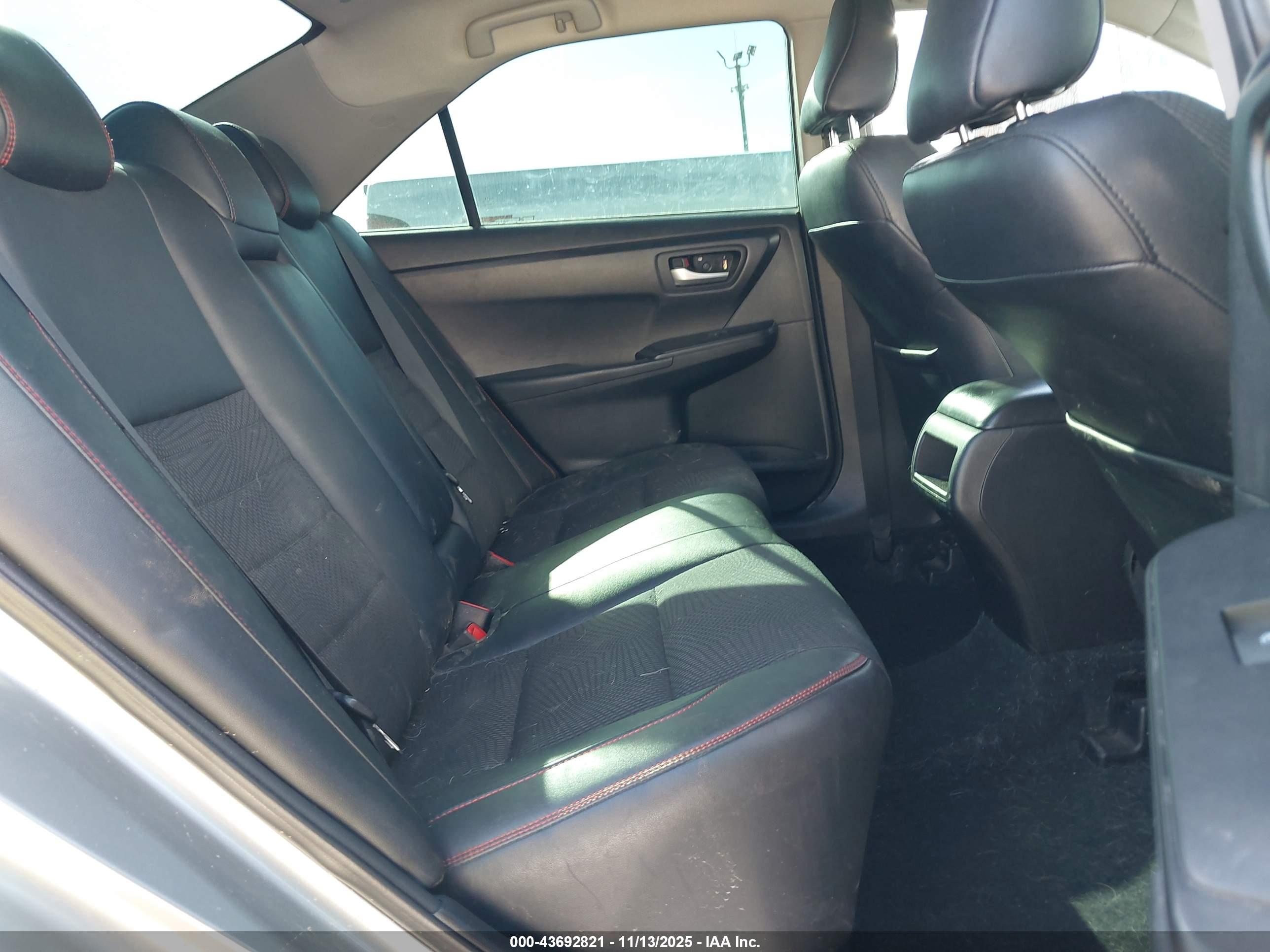 TOYOTA CAMRY image 8