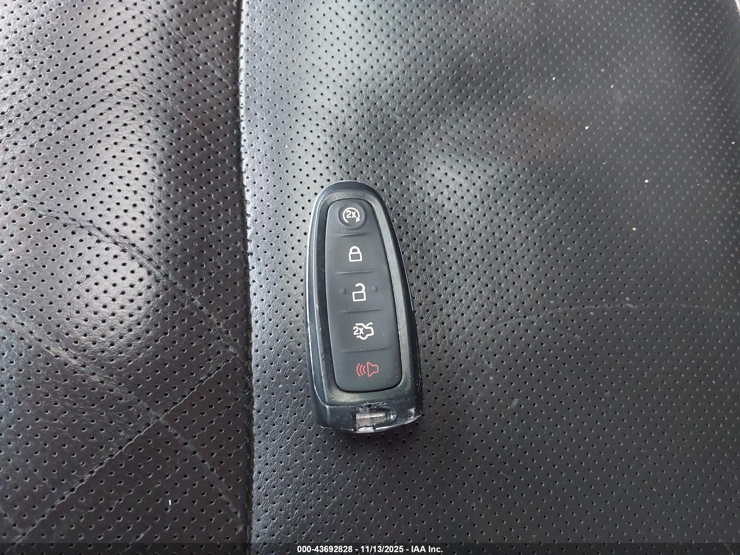 FORD EXPLORER image 11