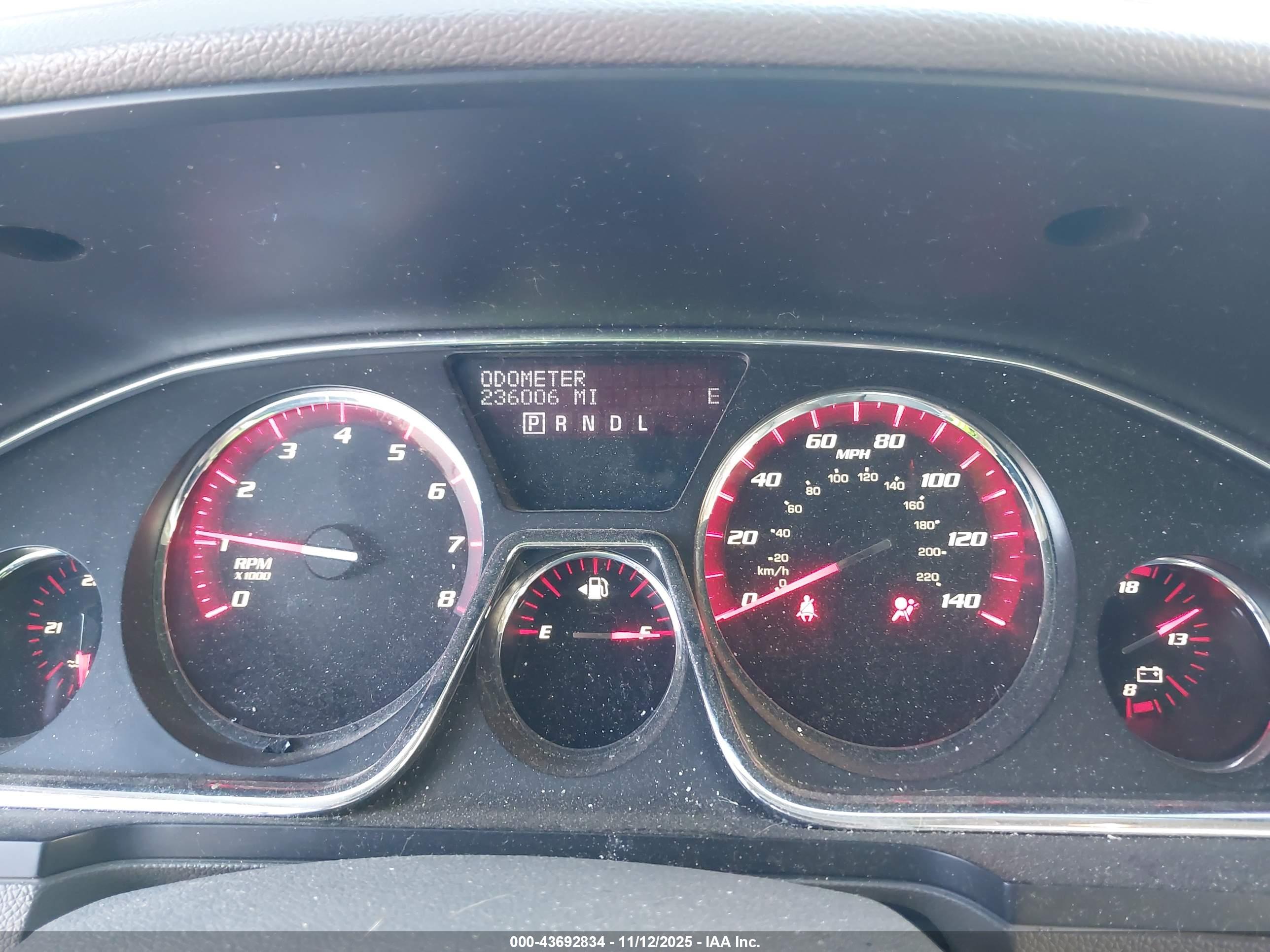 GMC ACADIA image 7