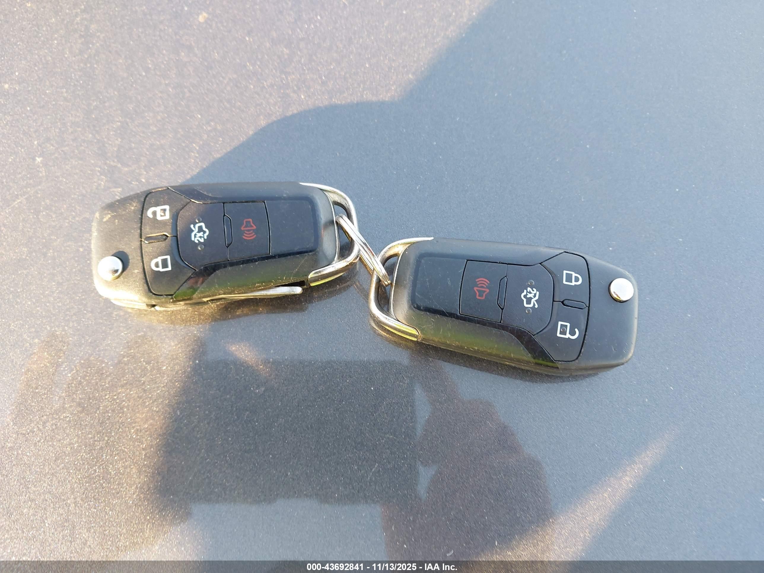 FORD FUSION image 11