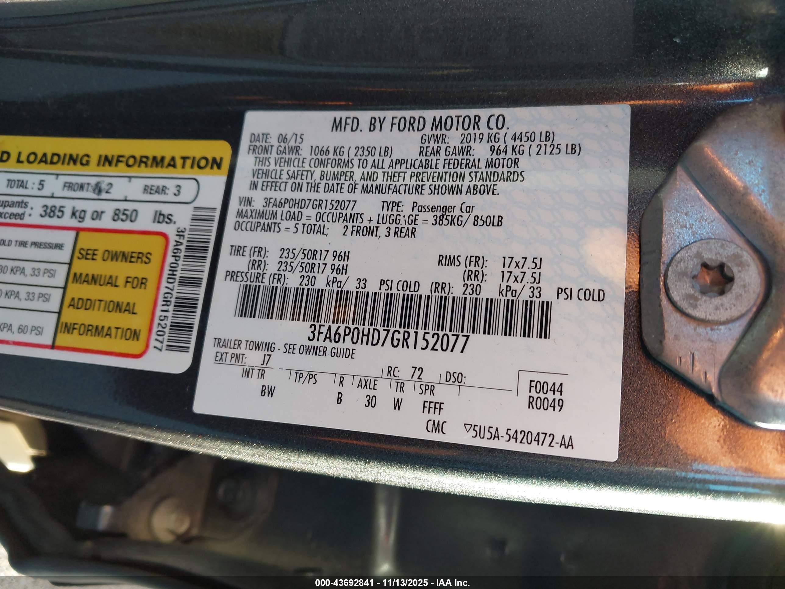 FORD FUSION image 9
