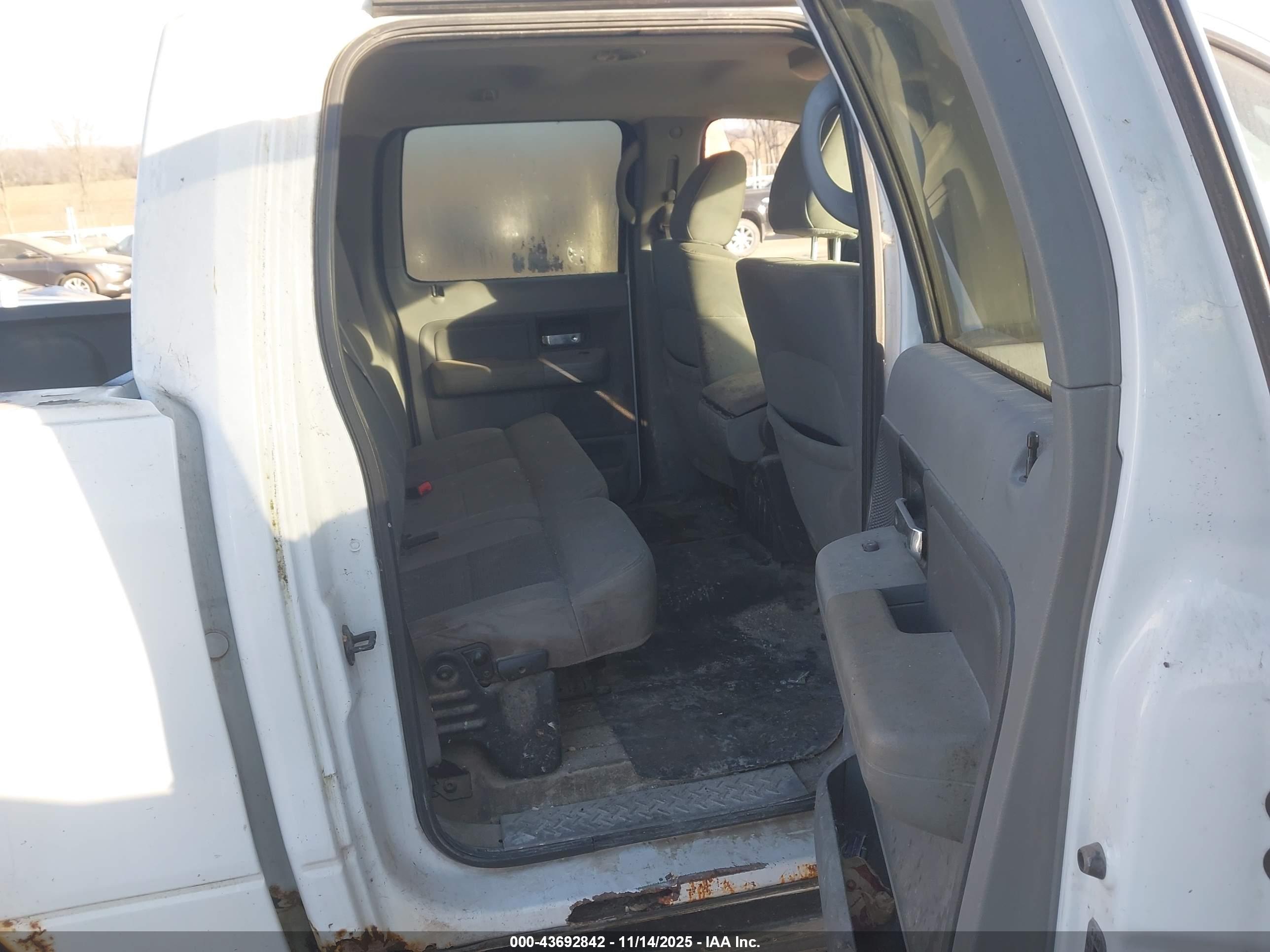 FORD F-150 image 8