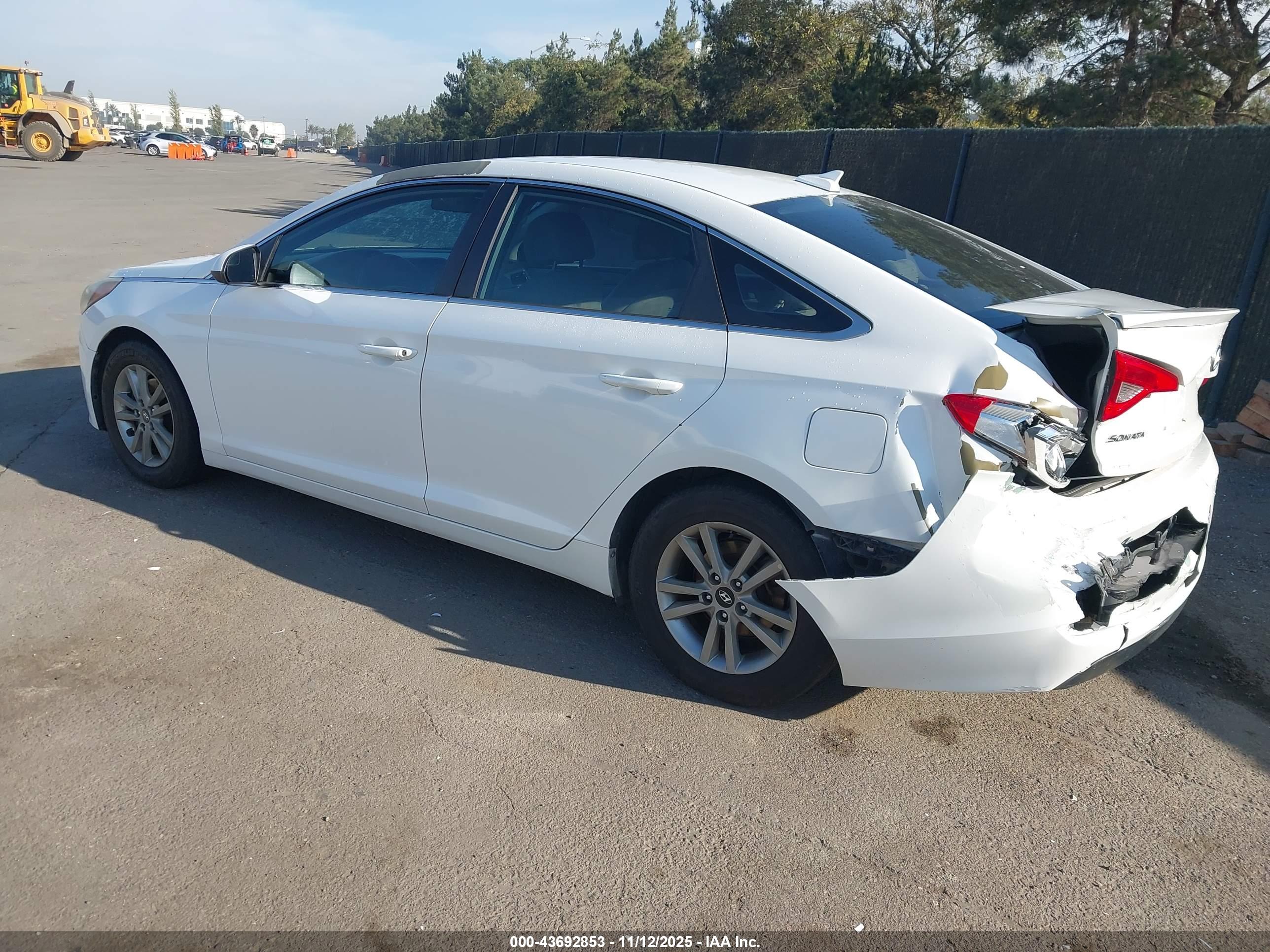 HYUNDAI SONATA image 3
