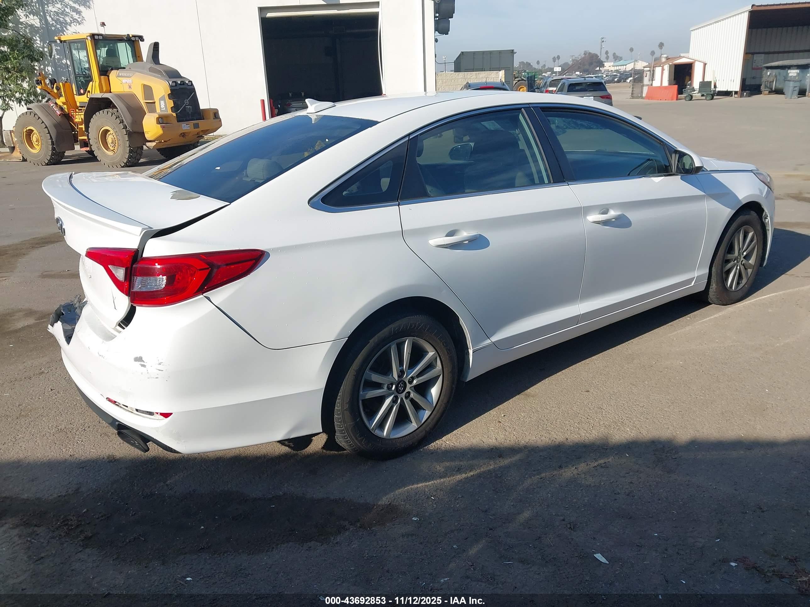 HYUNDAI SONATA image 4