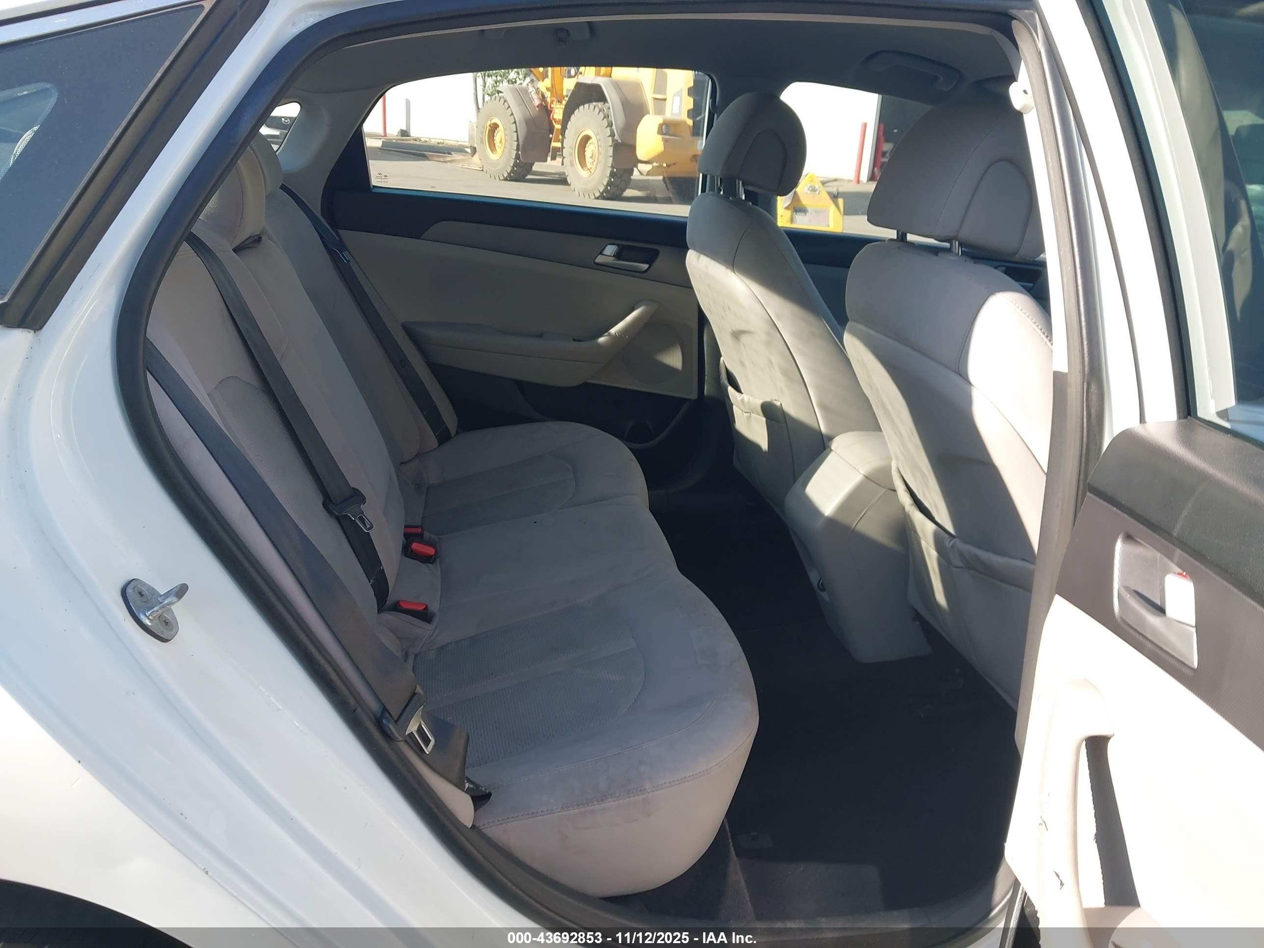 HYUNDAI SONATA image 8