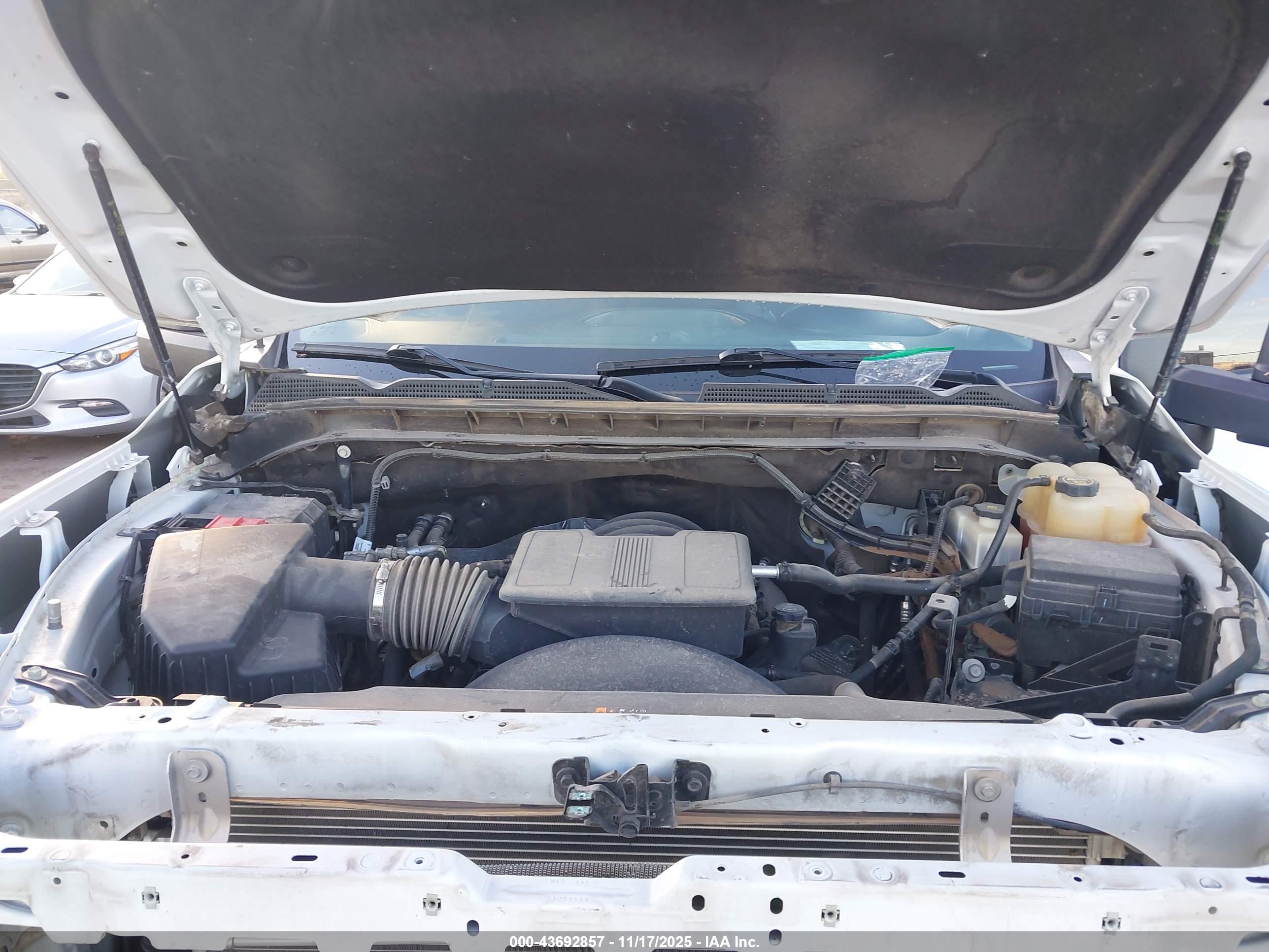 GMC SIERRA image 10