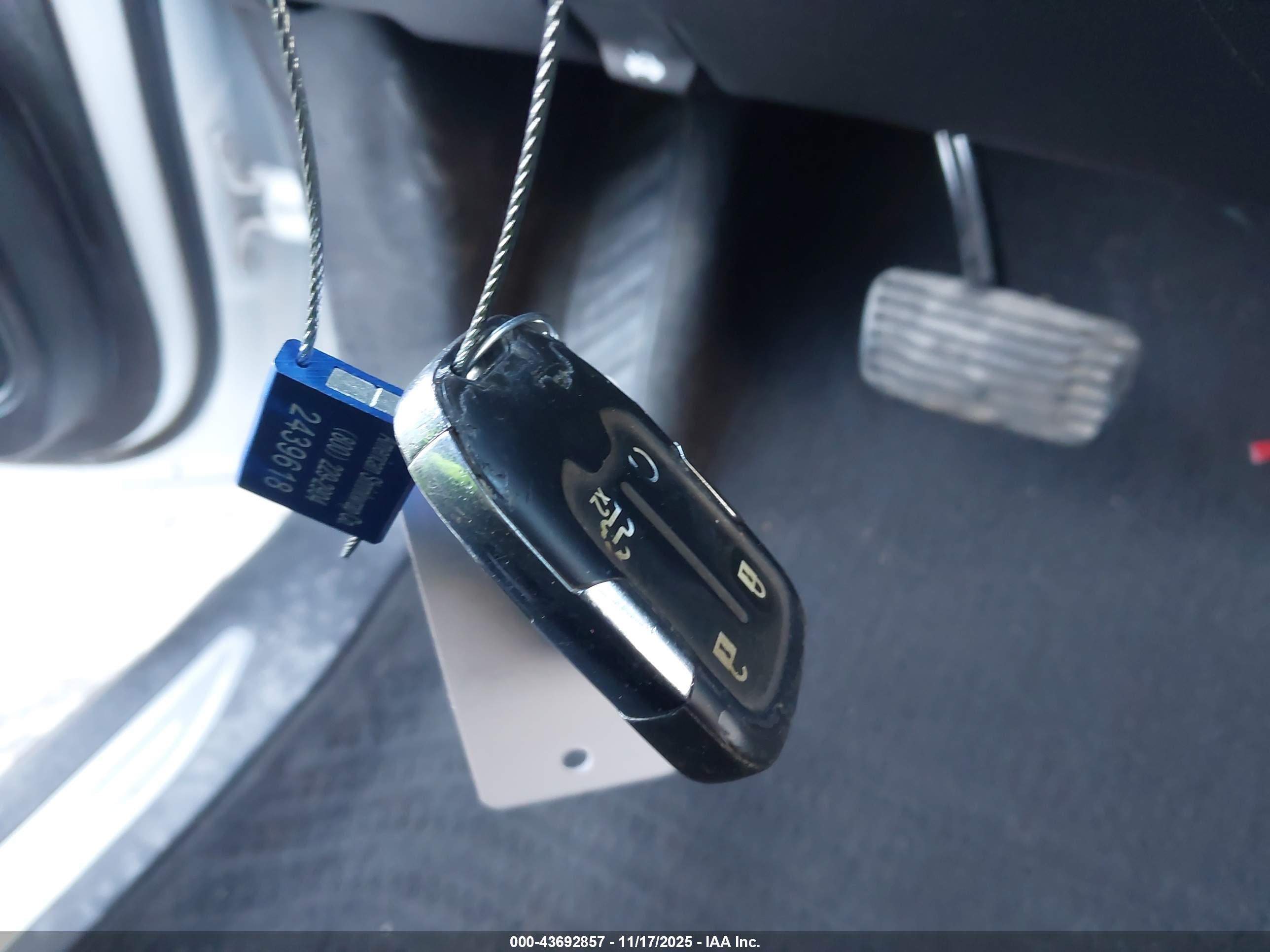 GMC SIERRA image 11