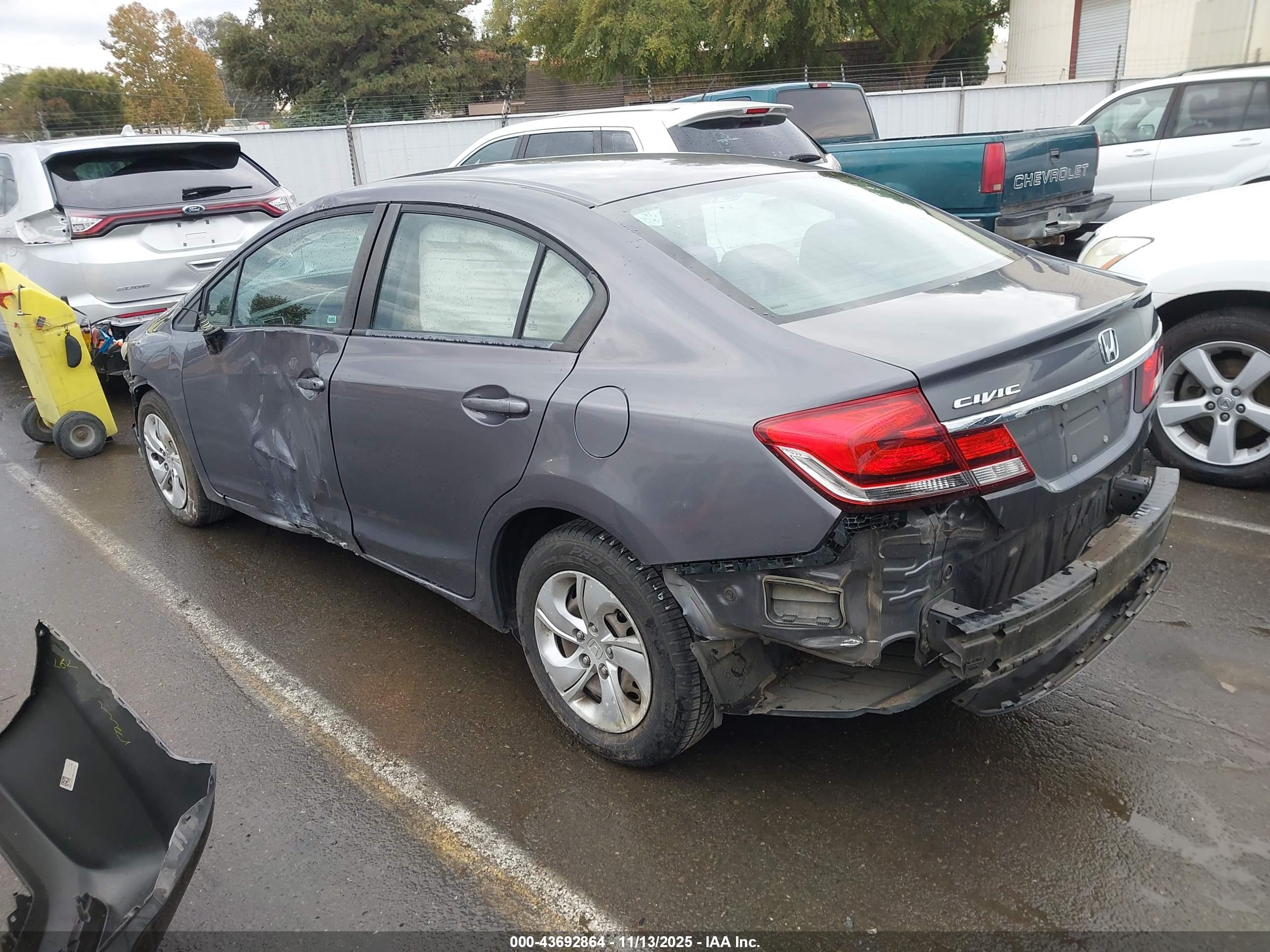 HONDA CIVIC image 3