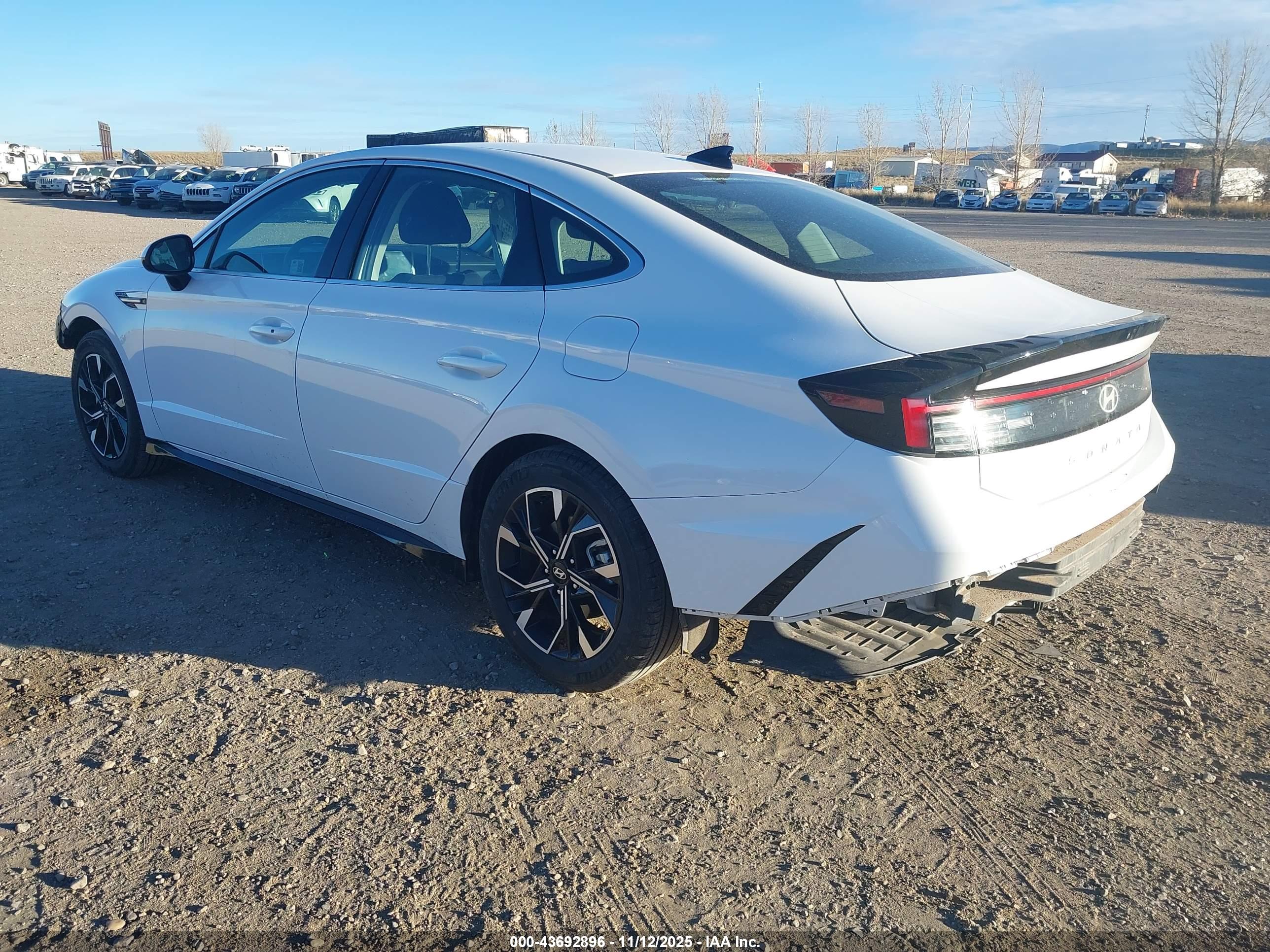 HYUNDAI SONATA image 3