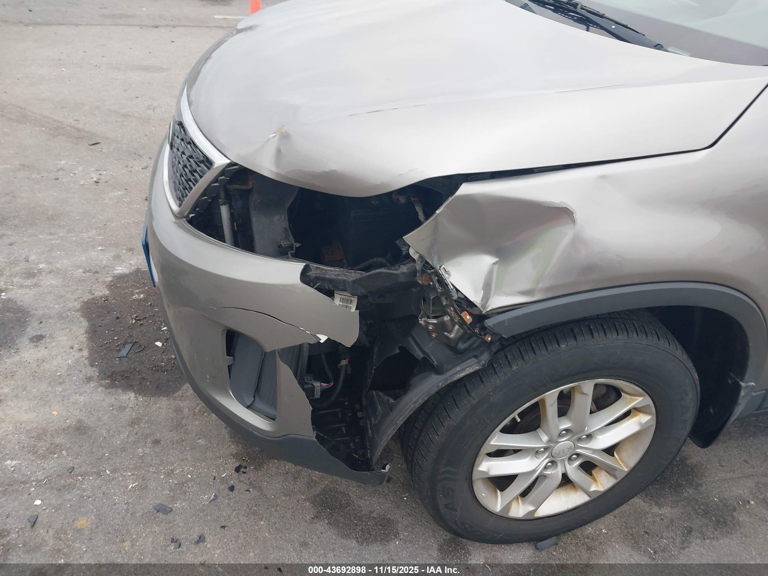 KIA SORENTO image 6