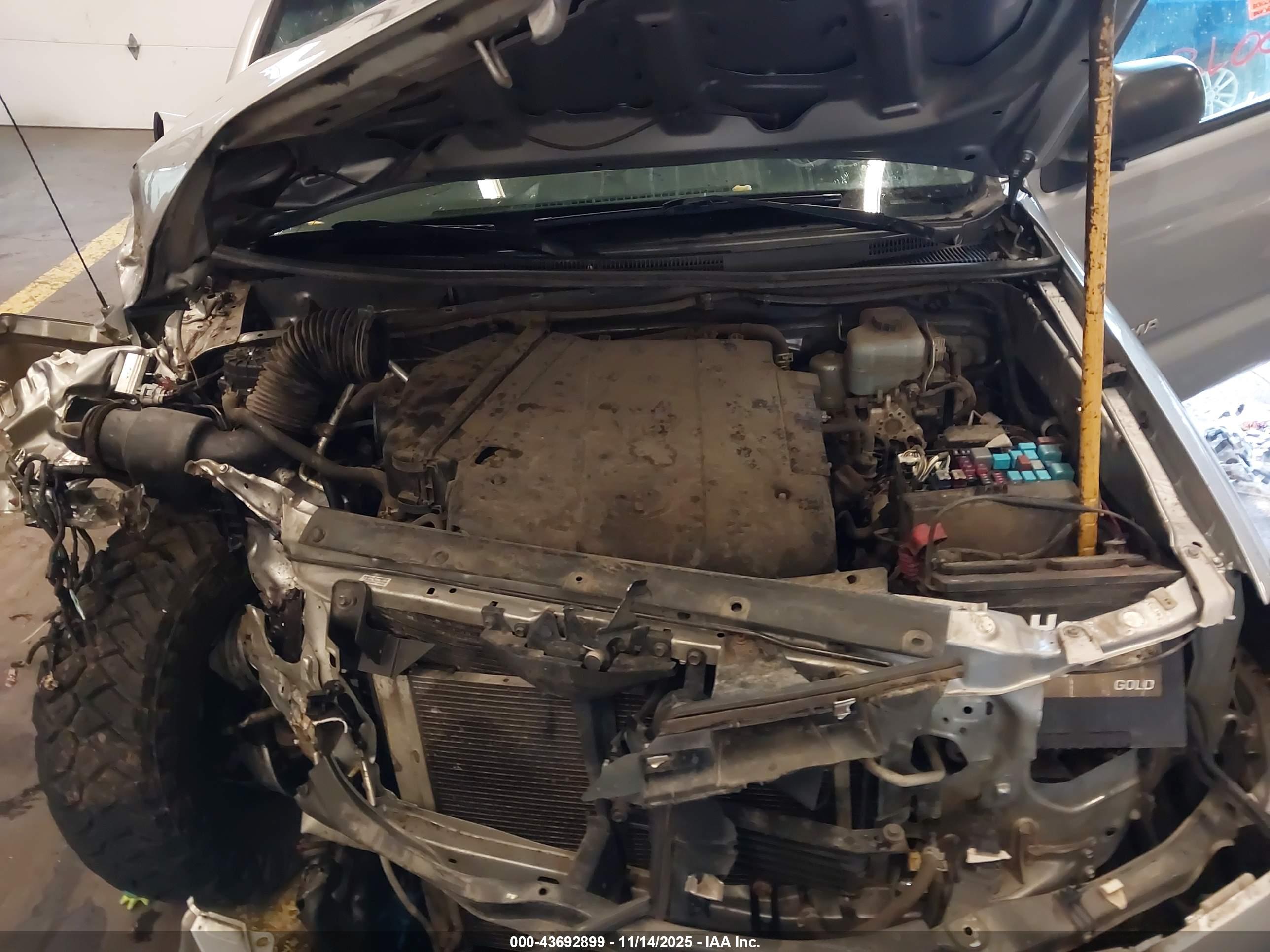 TOYOTA TACOMA image 10