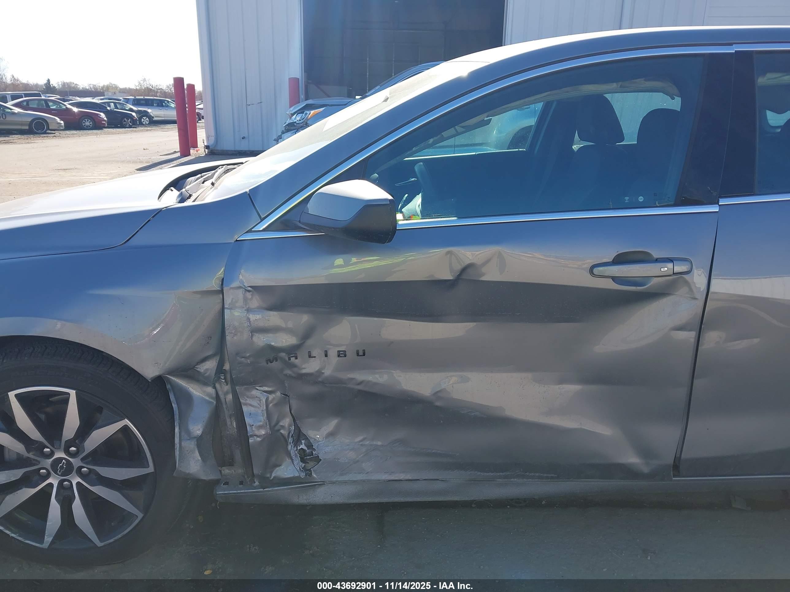 CHEVROLET MALIBU image 6