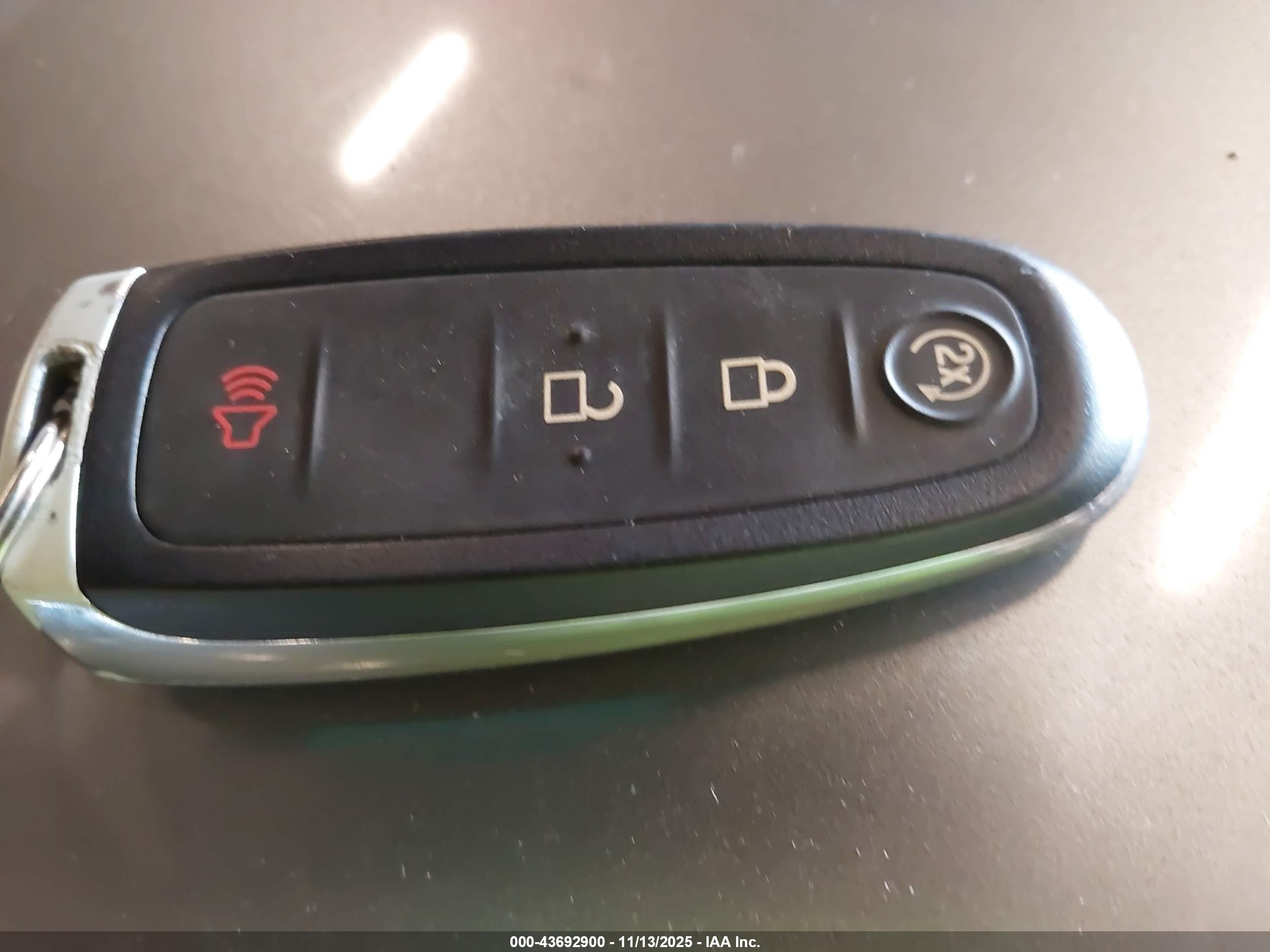 FORD EXPLORER image 11
