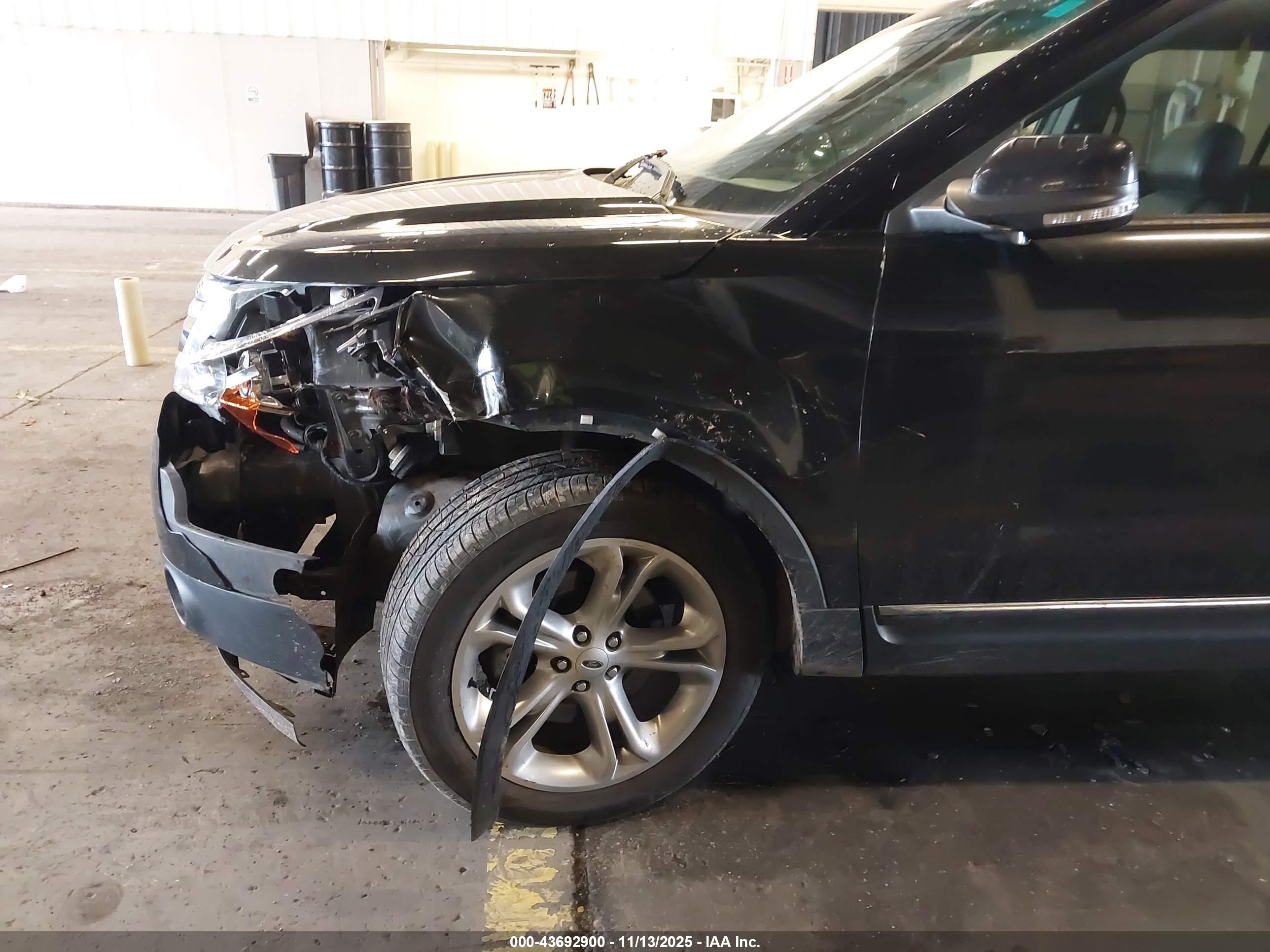 FORD EXPLORER image 6