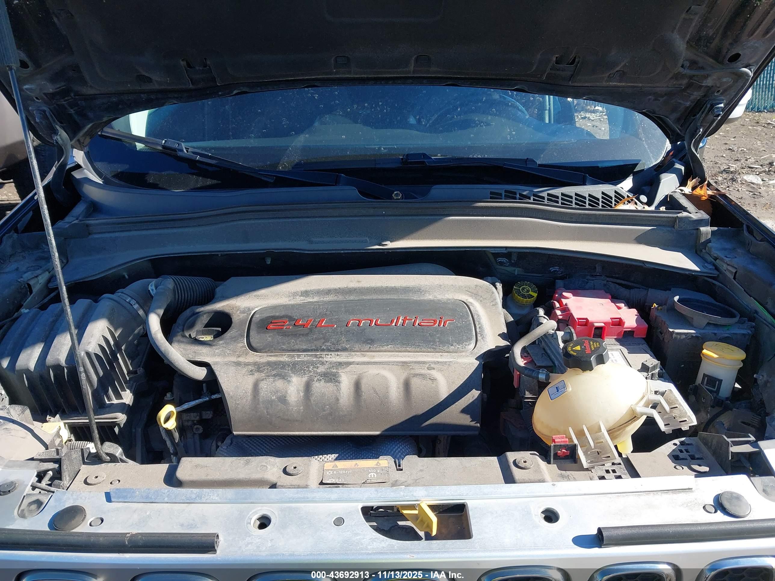 JEEP RENEGADE image 10