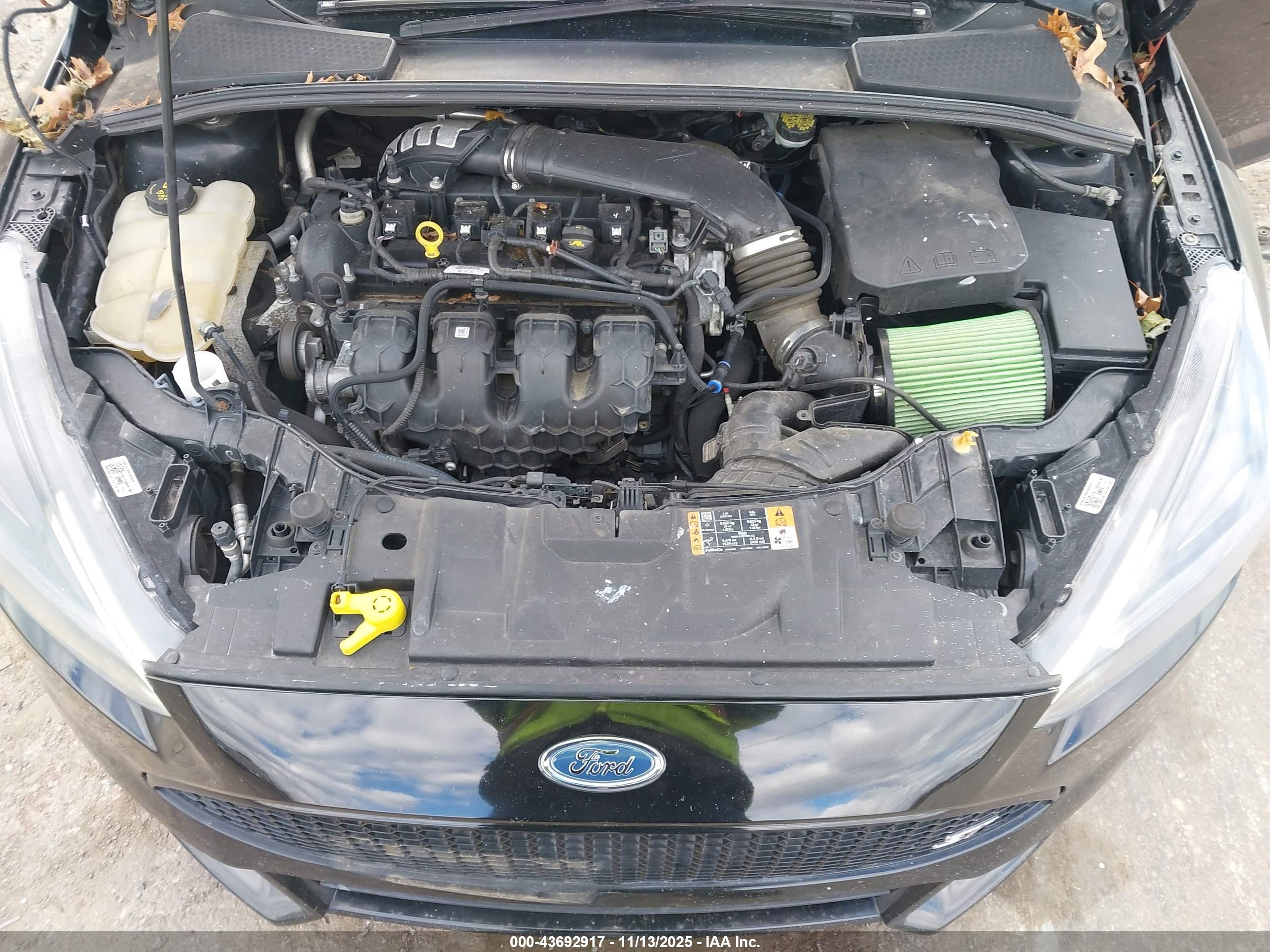FORD FOCUS image 10