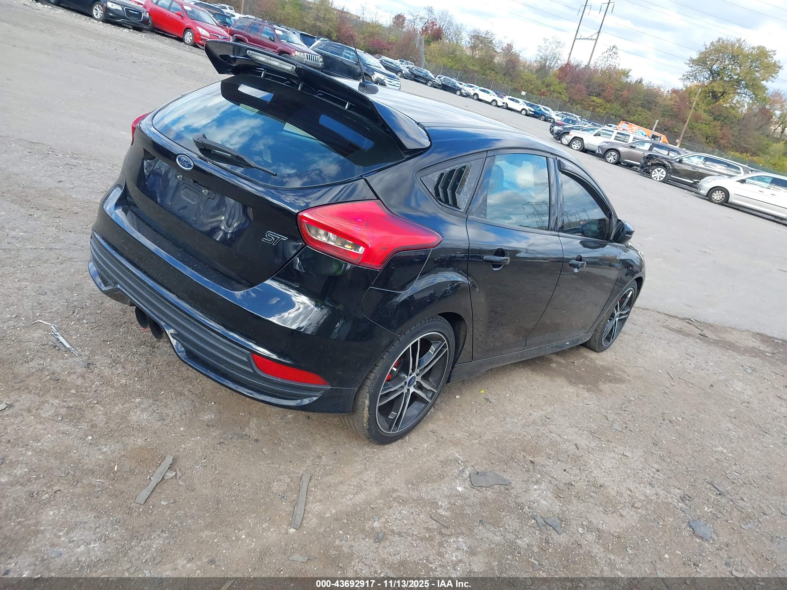 FORD FOCUS image 4