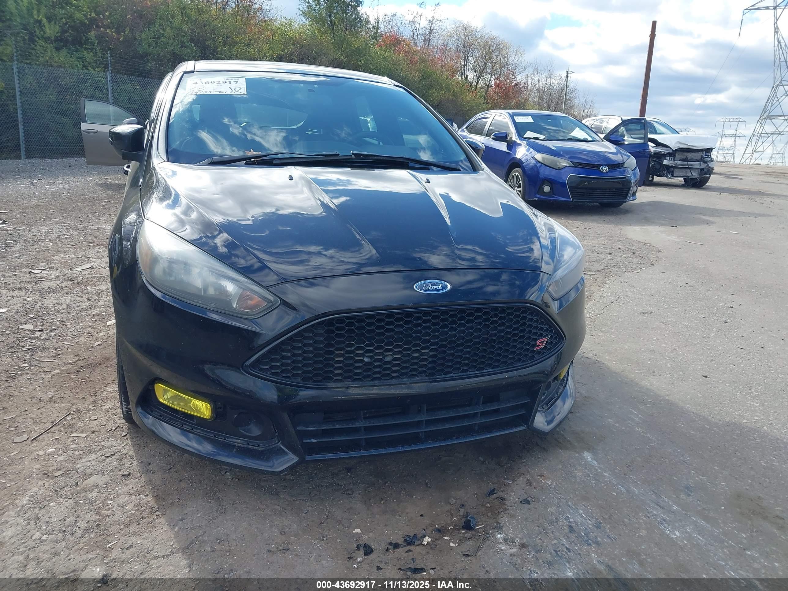 FORD FOCUS image 6