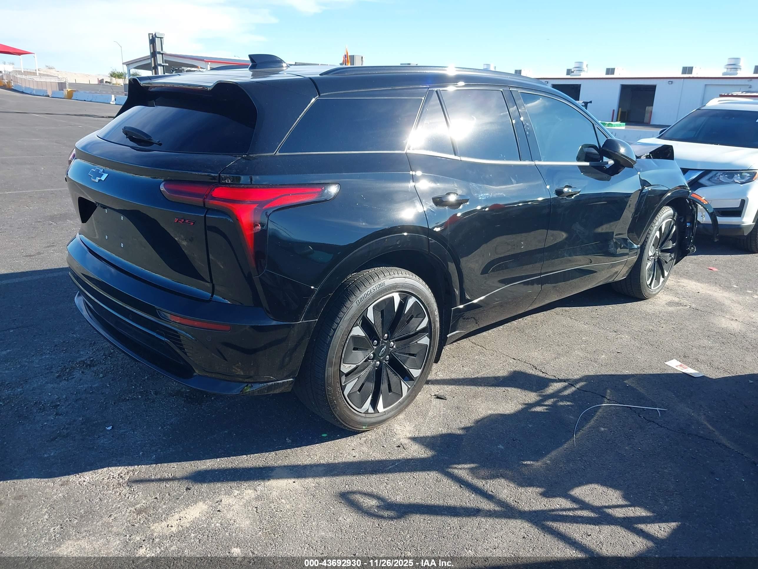 CHEVROLET BLAZER image 4