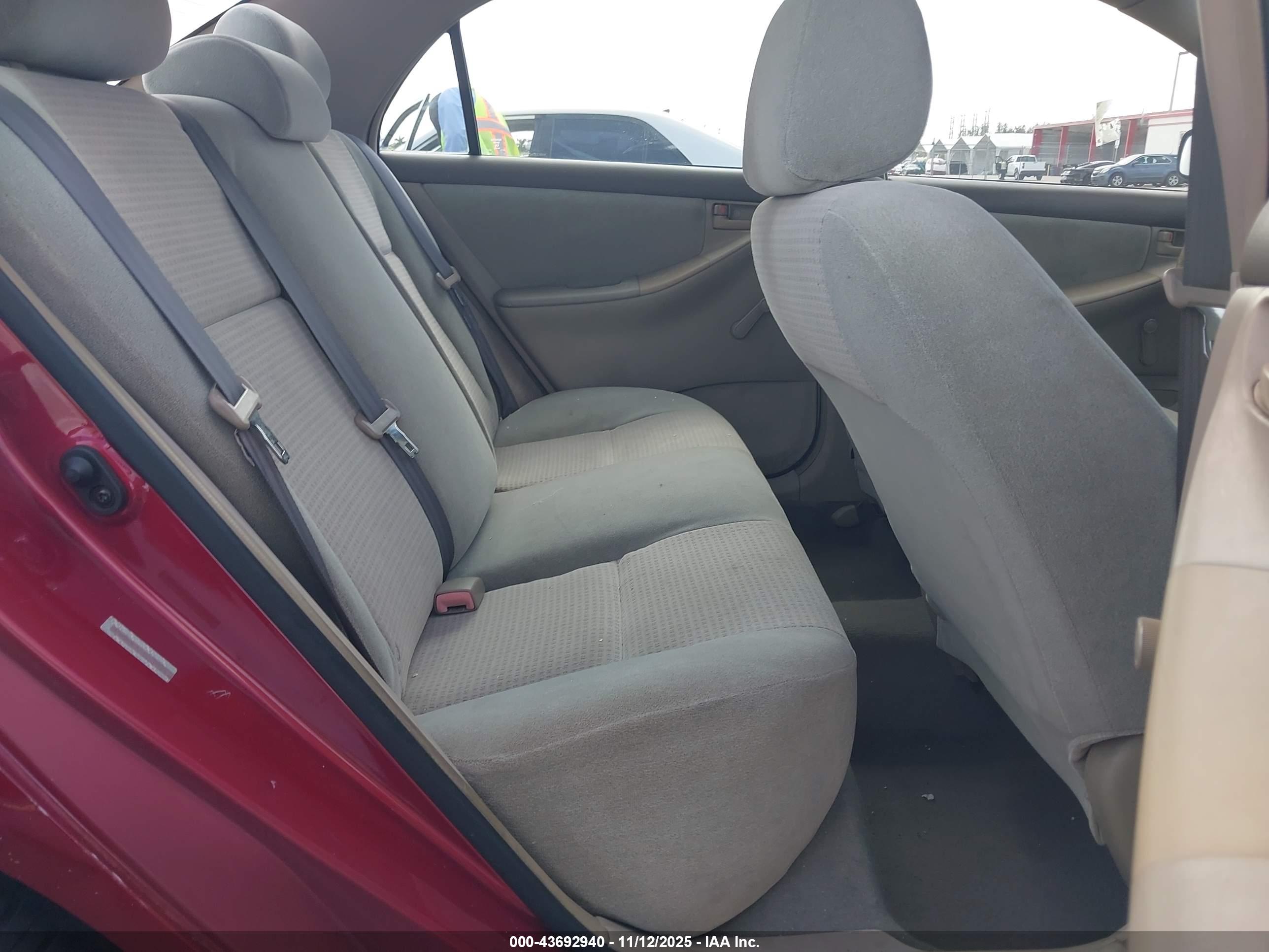 TOYOTA COROLLA image 8