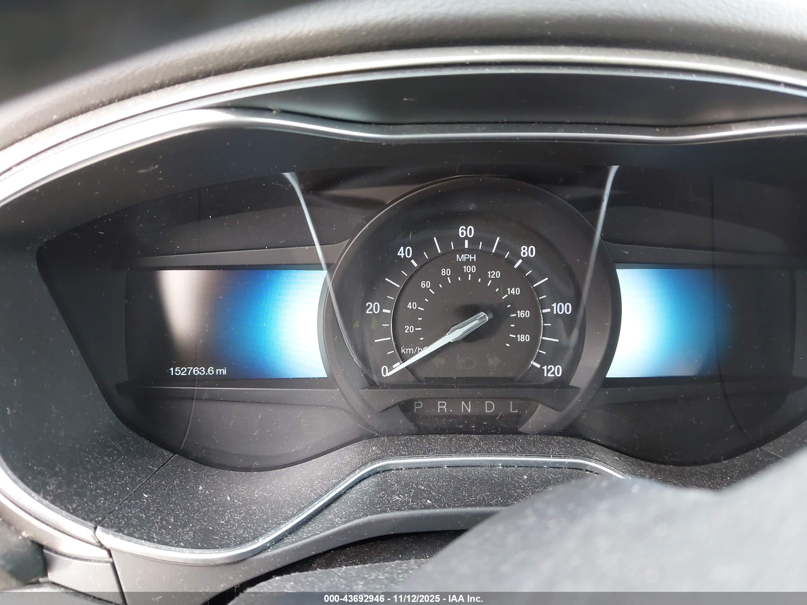 FORD FUSION image 7