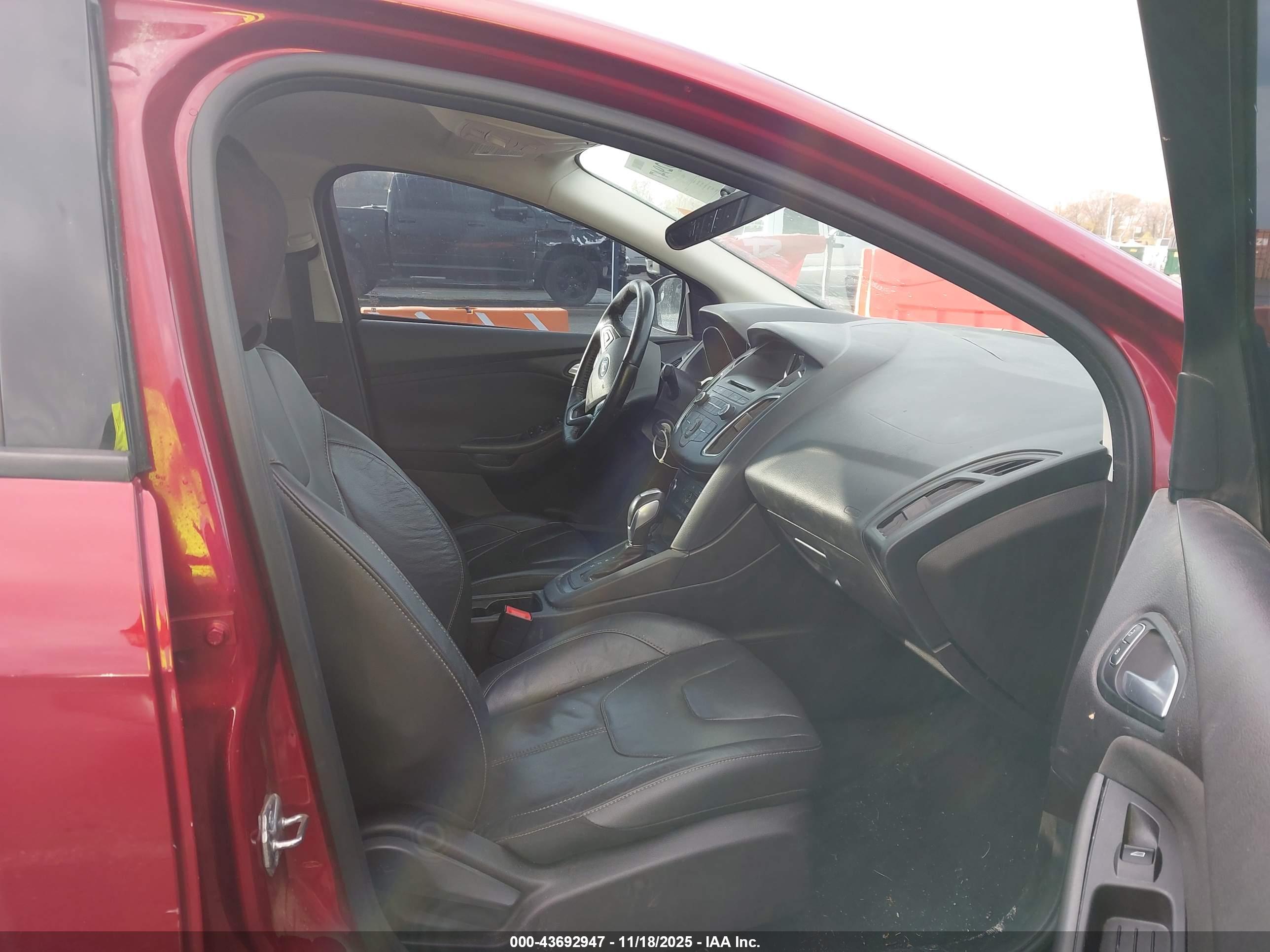 FORD FOCUS image 5