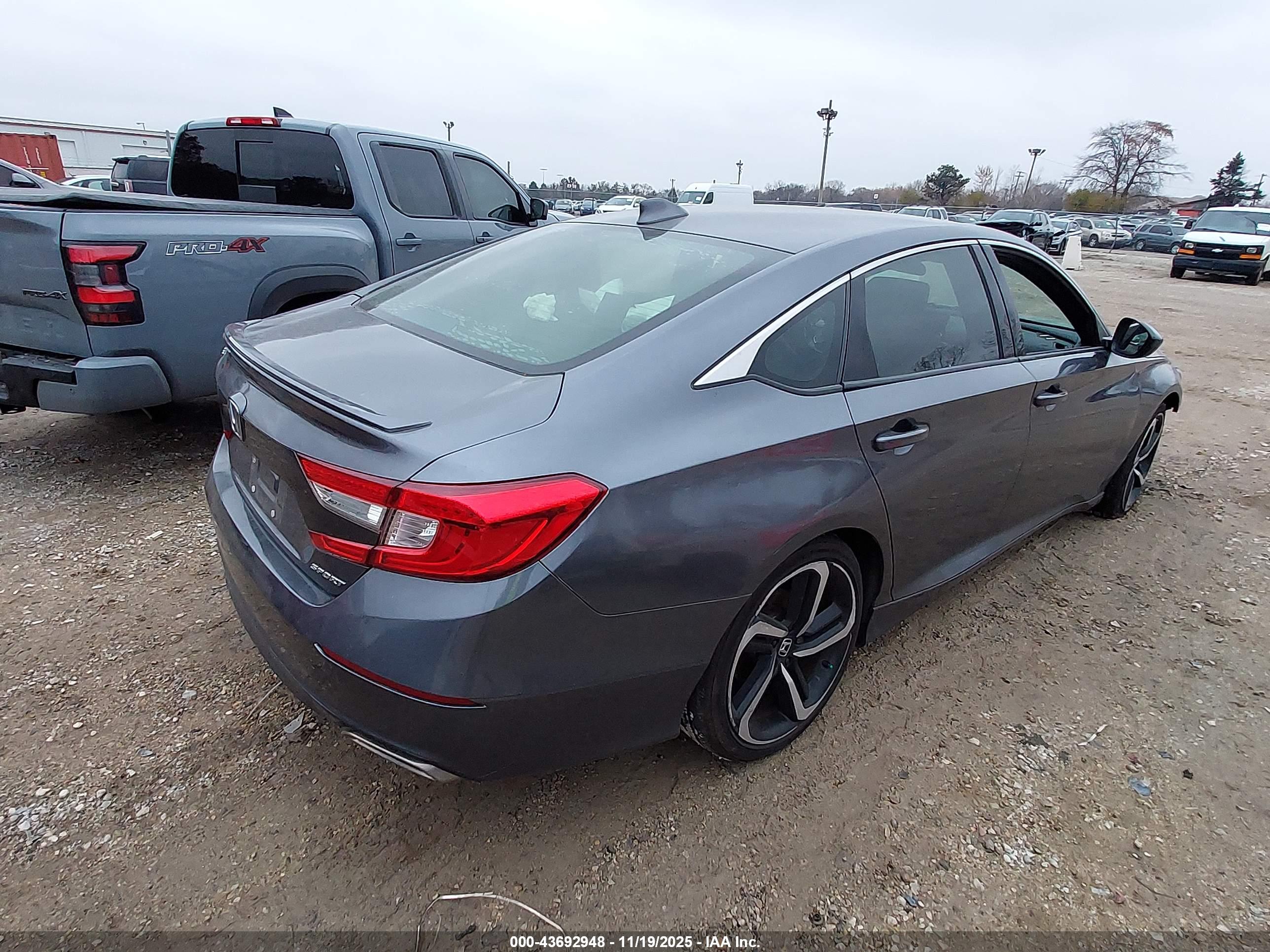 HONDA ACCORD image 4