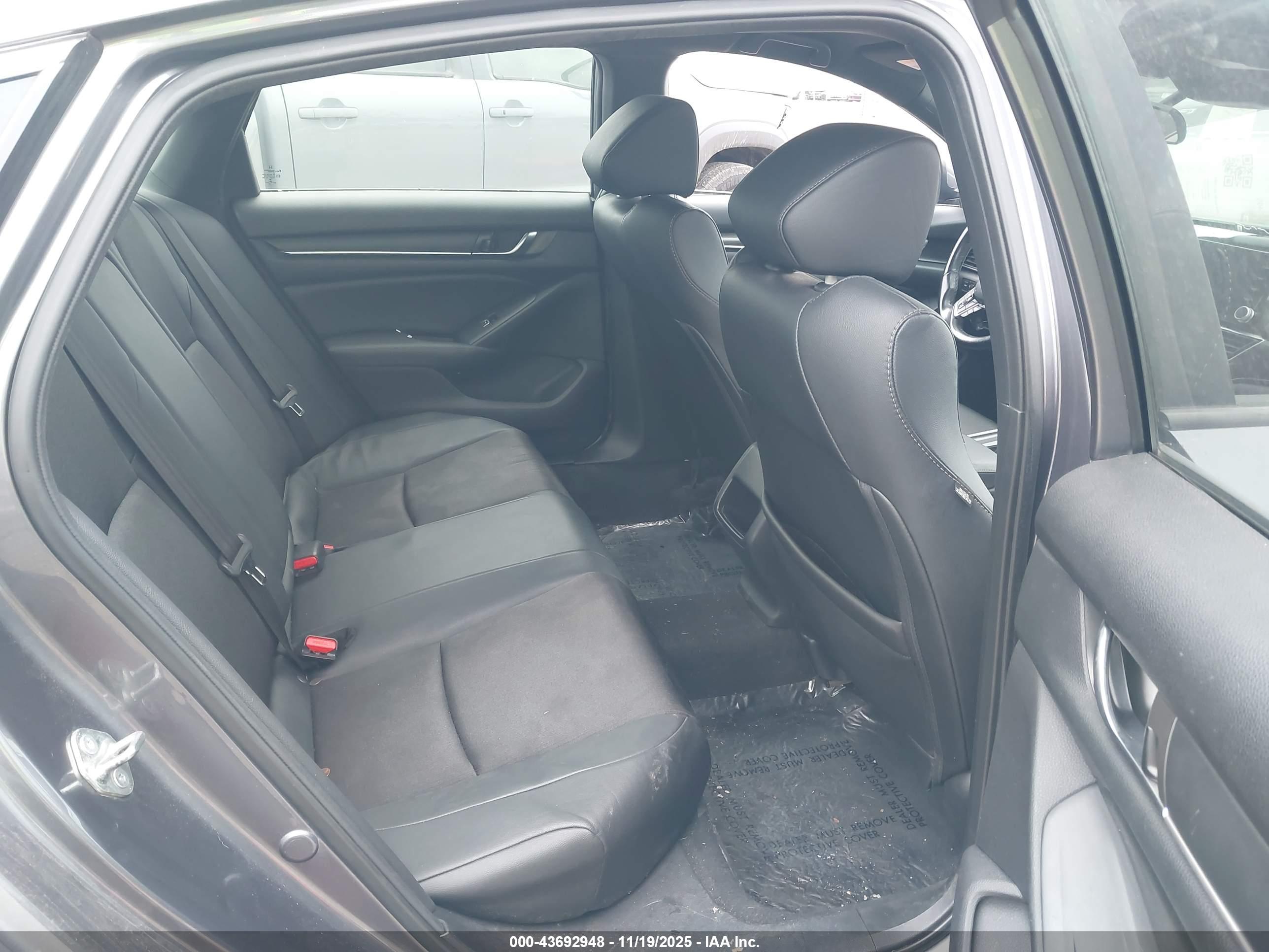 HONDA ACCORD image 8