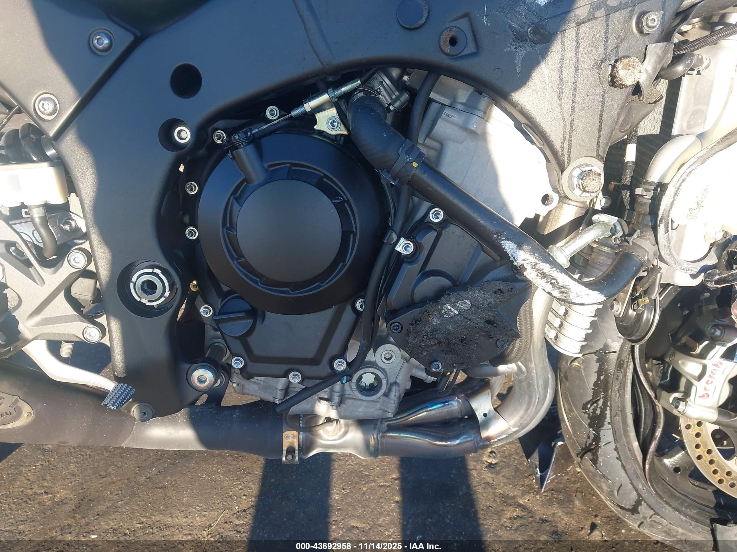 KAWASAKI ZX1002 image 8