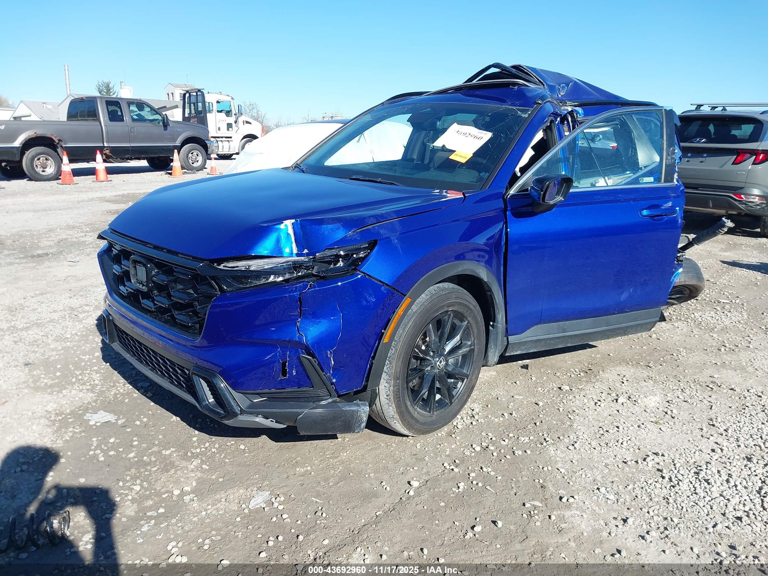 HONDA CR-V image 2