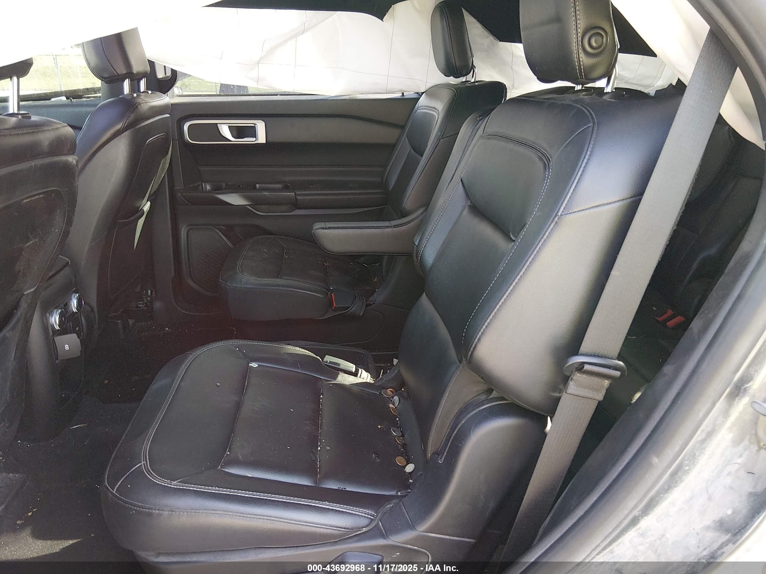 FORD EXPLORER image 8