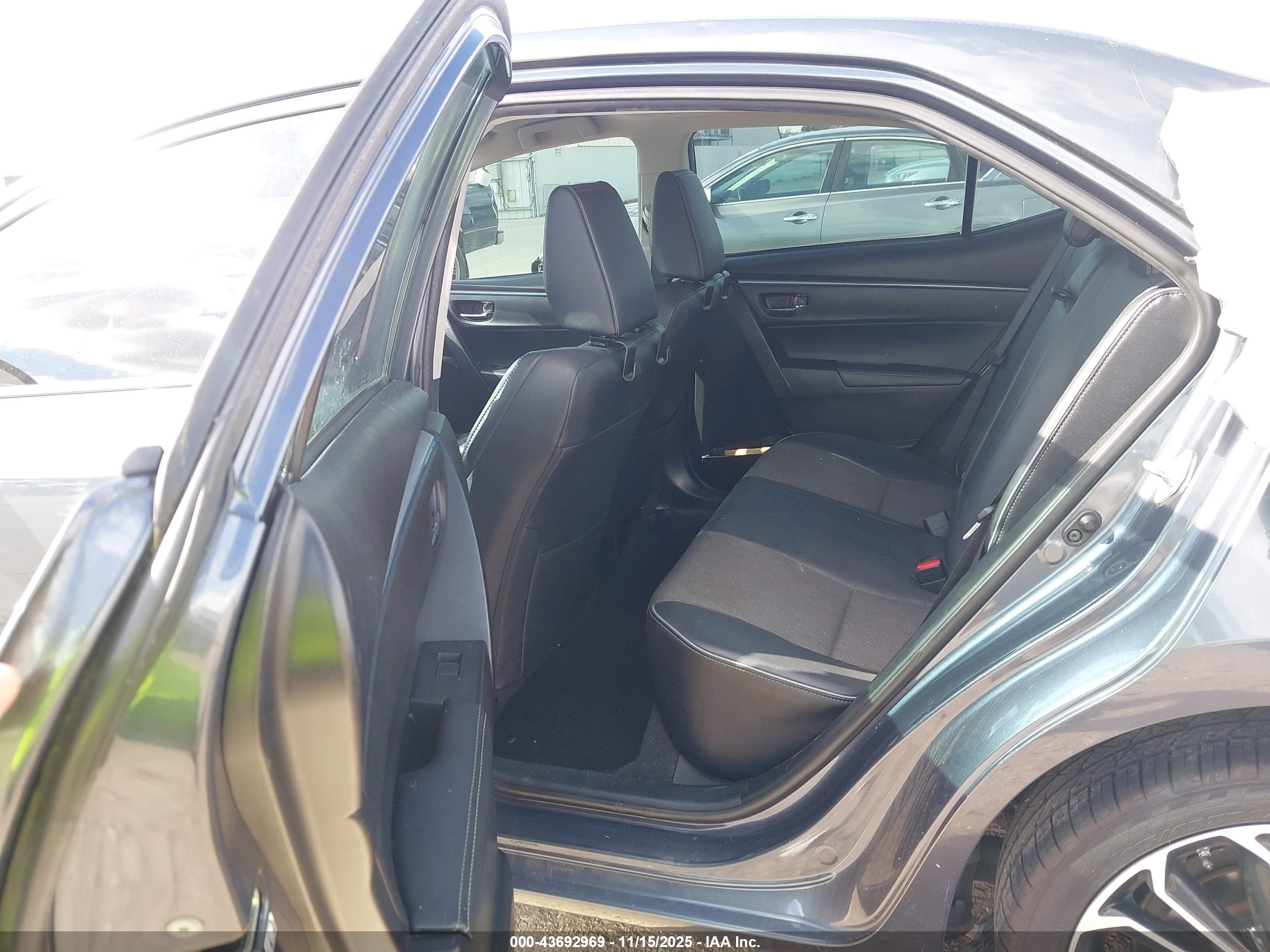 TOYOTA COROLLA image 8