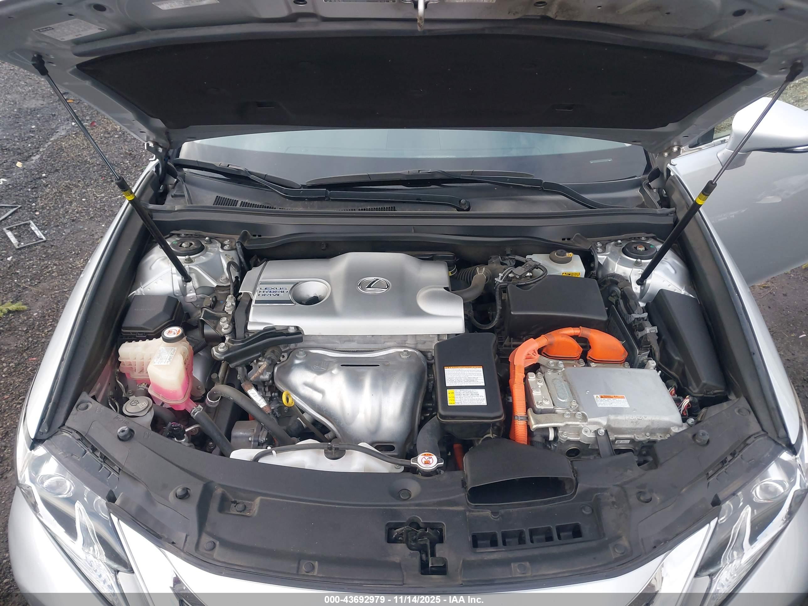 LEXUS ES image 10