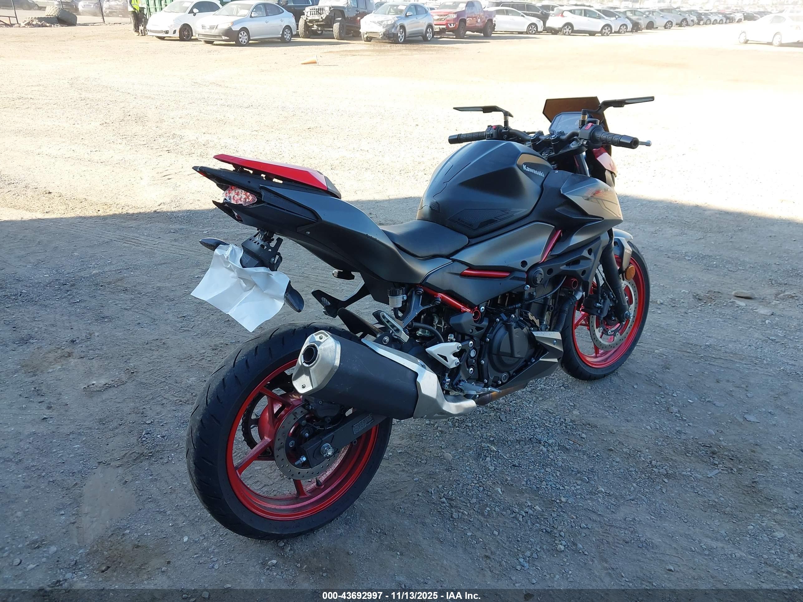 KAWASAKI ER500 image 4