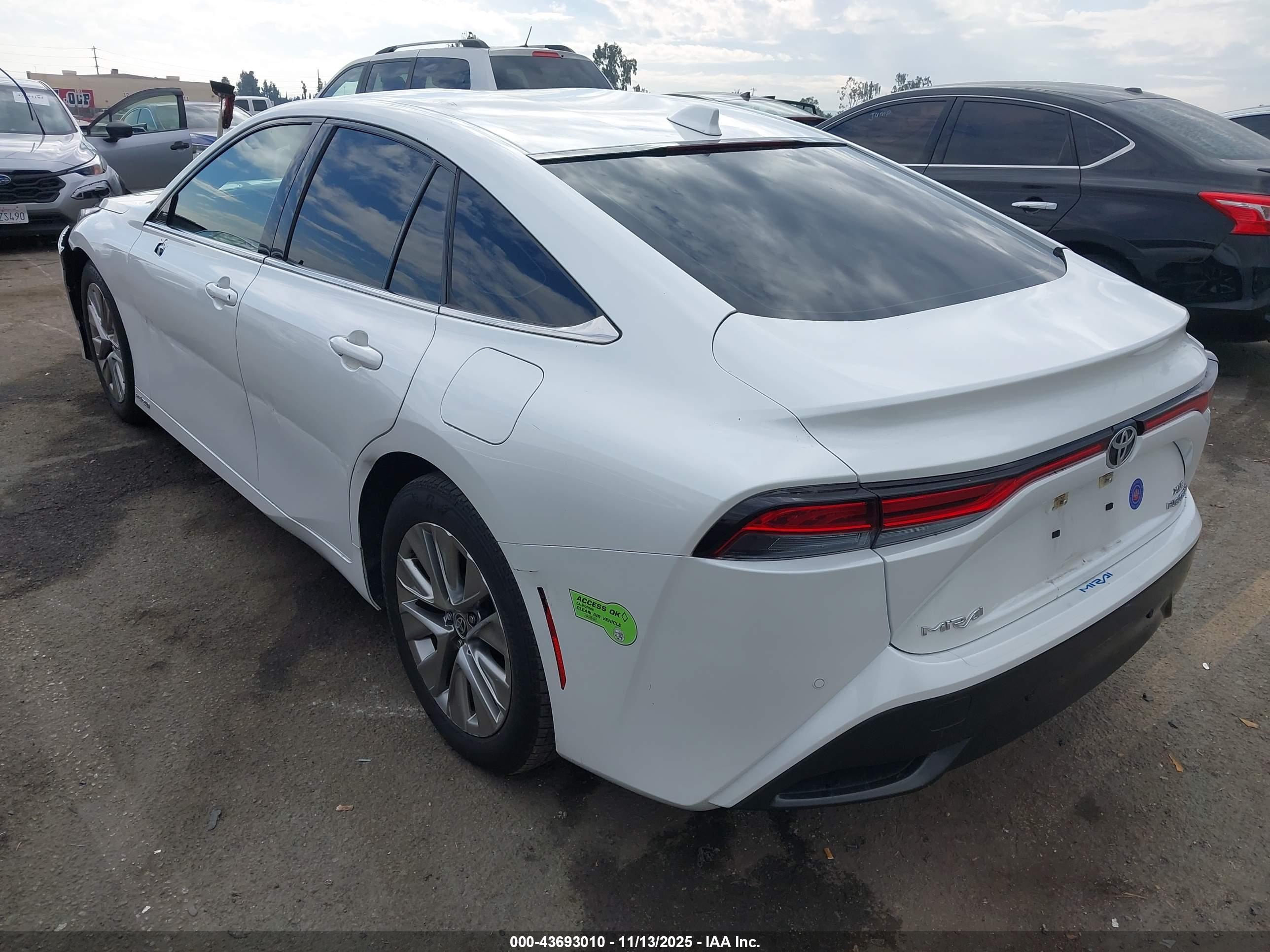 TOYOTA MIRAI image 3