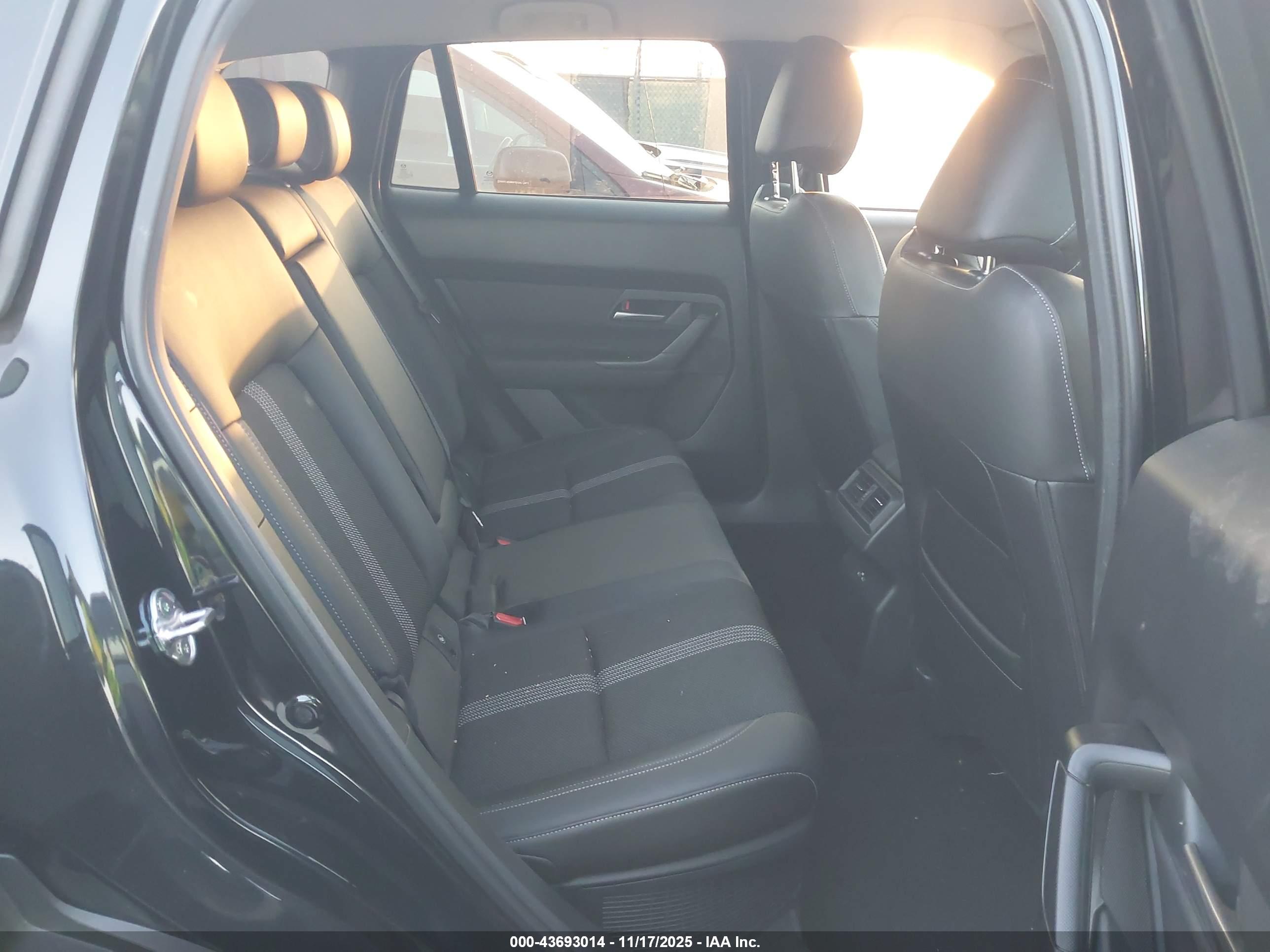 MAZDA CX-50 image 8