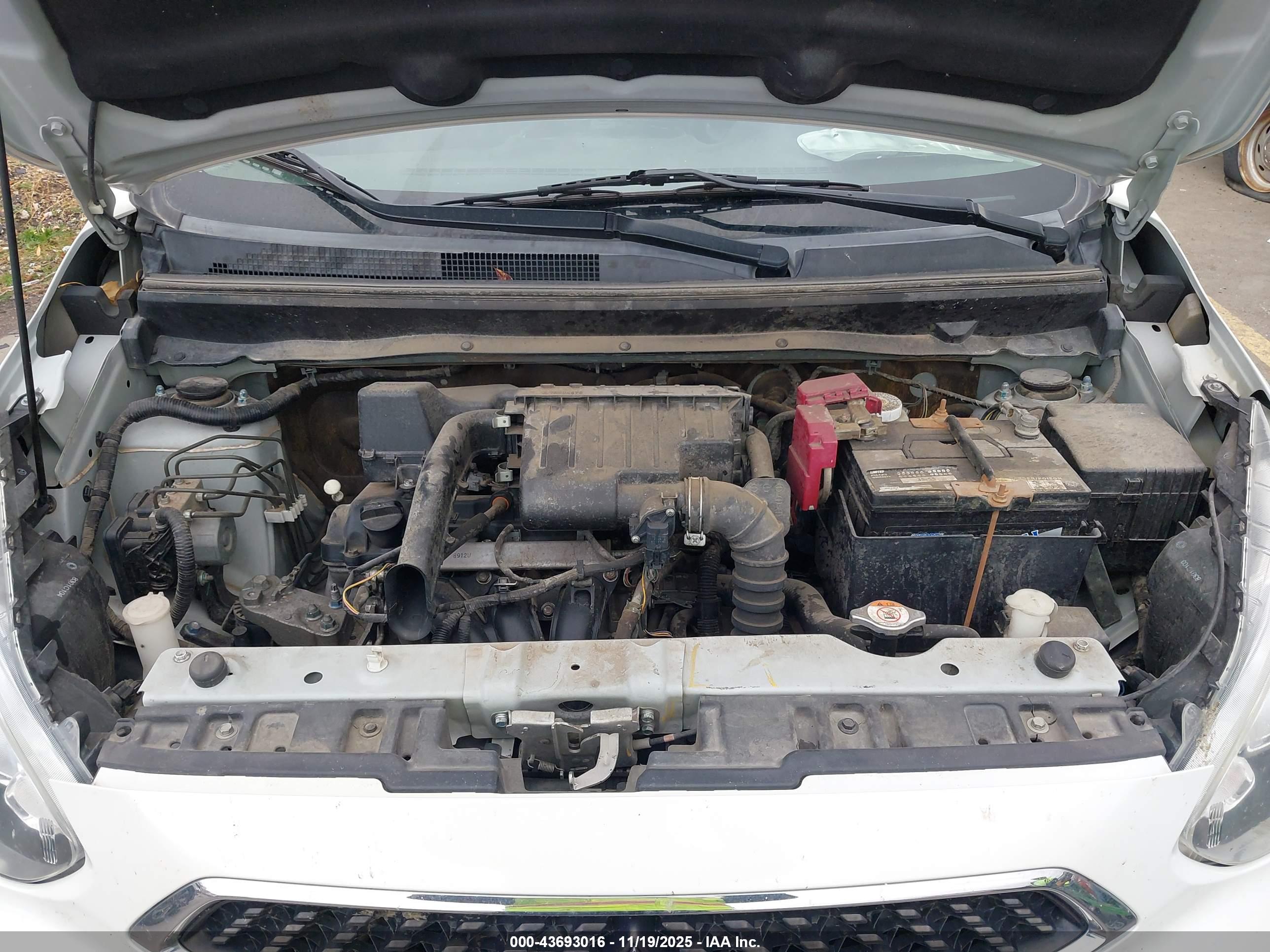 MITSUBISHI MIRAGE image 10