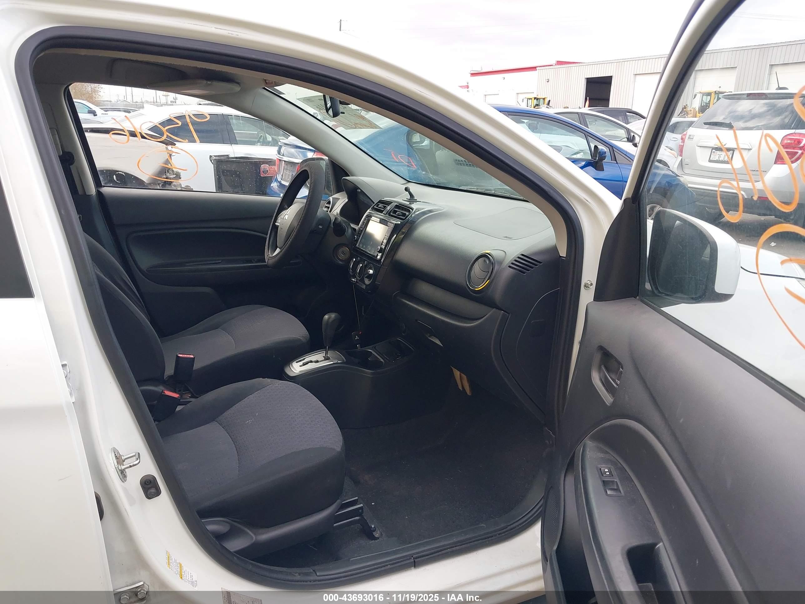 MITSUBISHI MIRAGE image 5