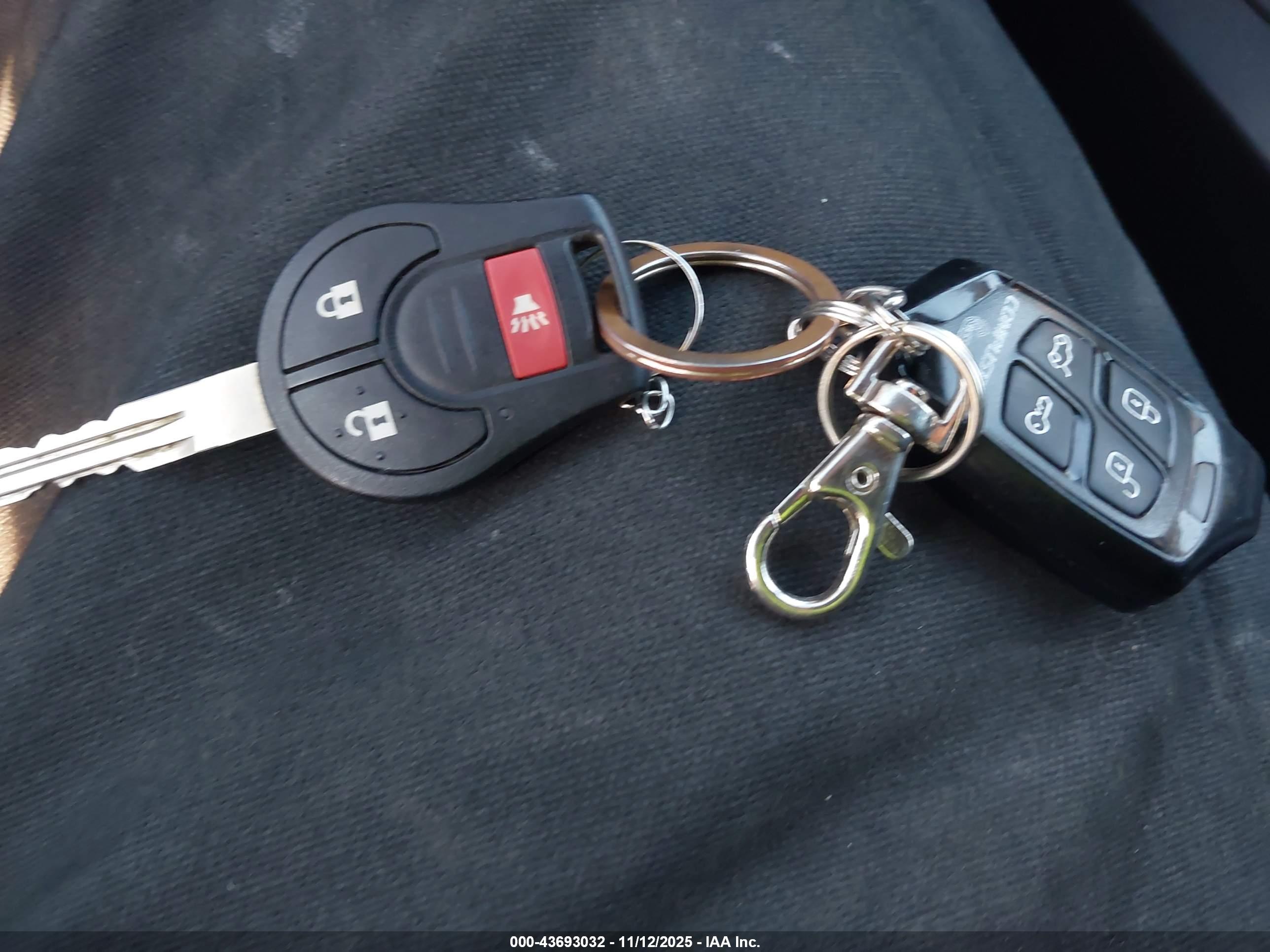 NISSAN ROGUE image 11