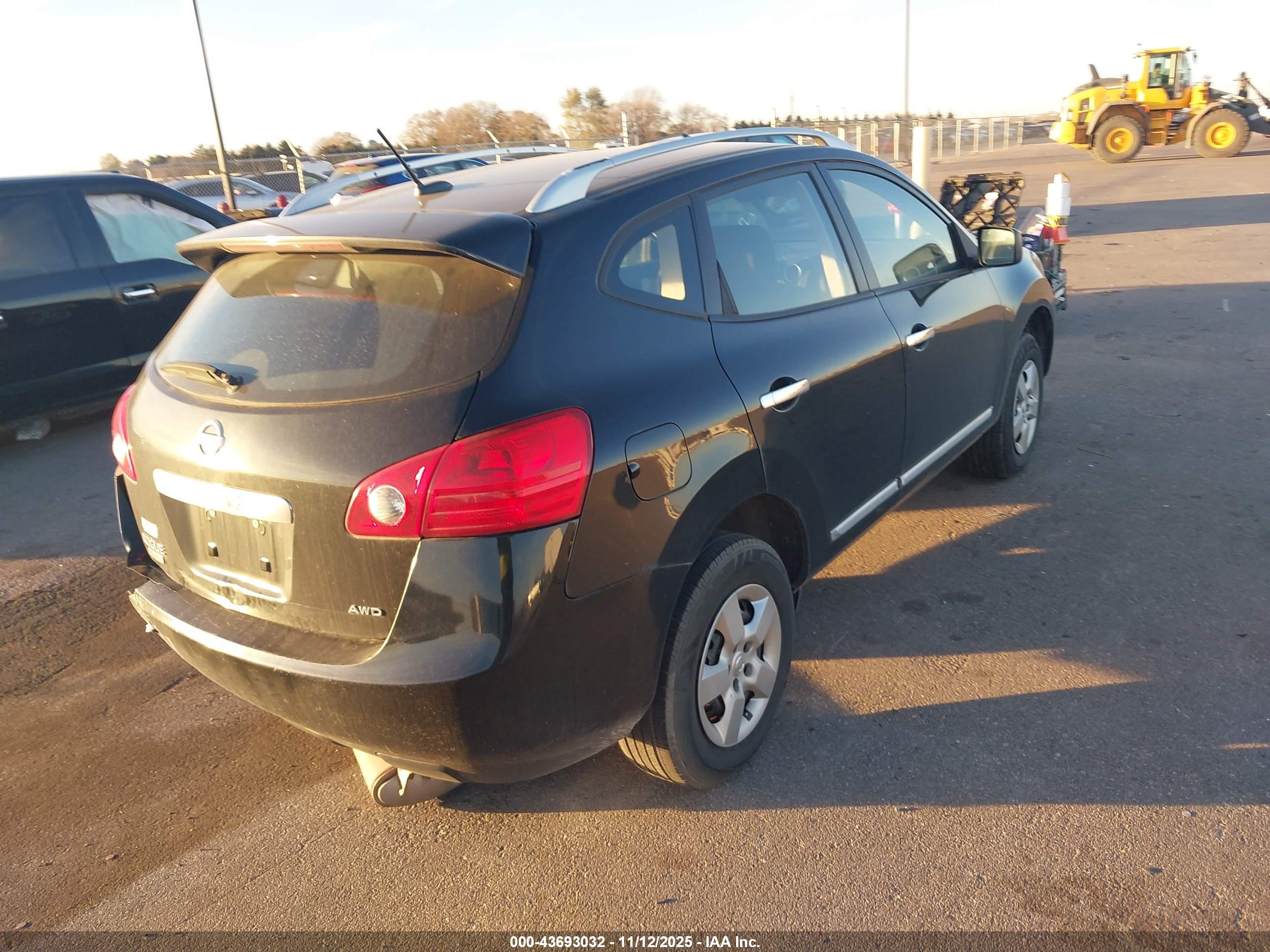 NISSAN ROGUE image 4