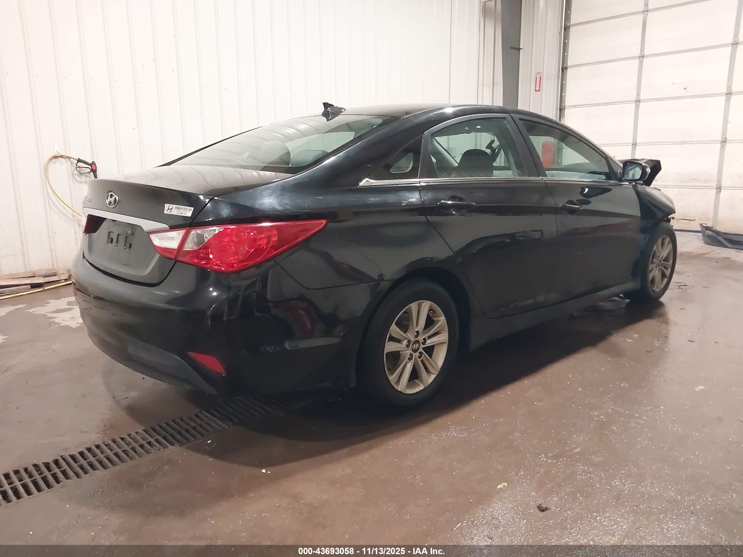 HYUNDAI SONATA image 4