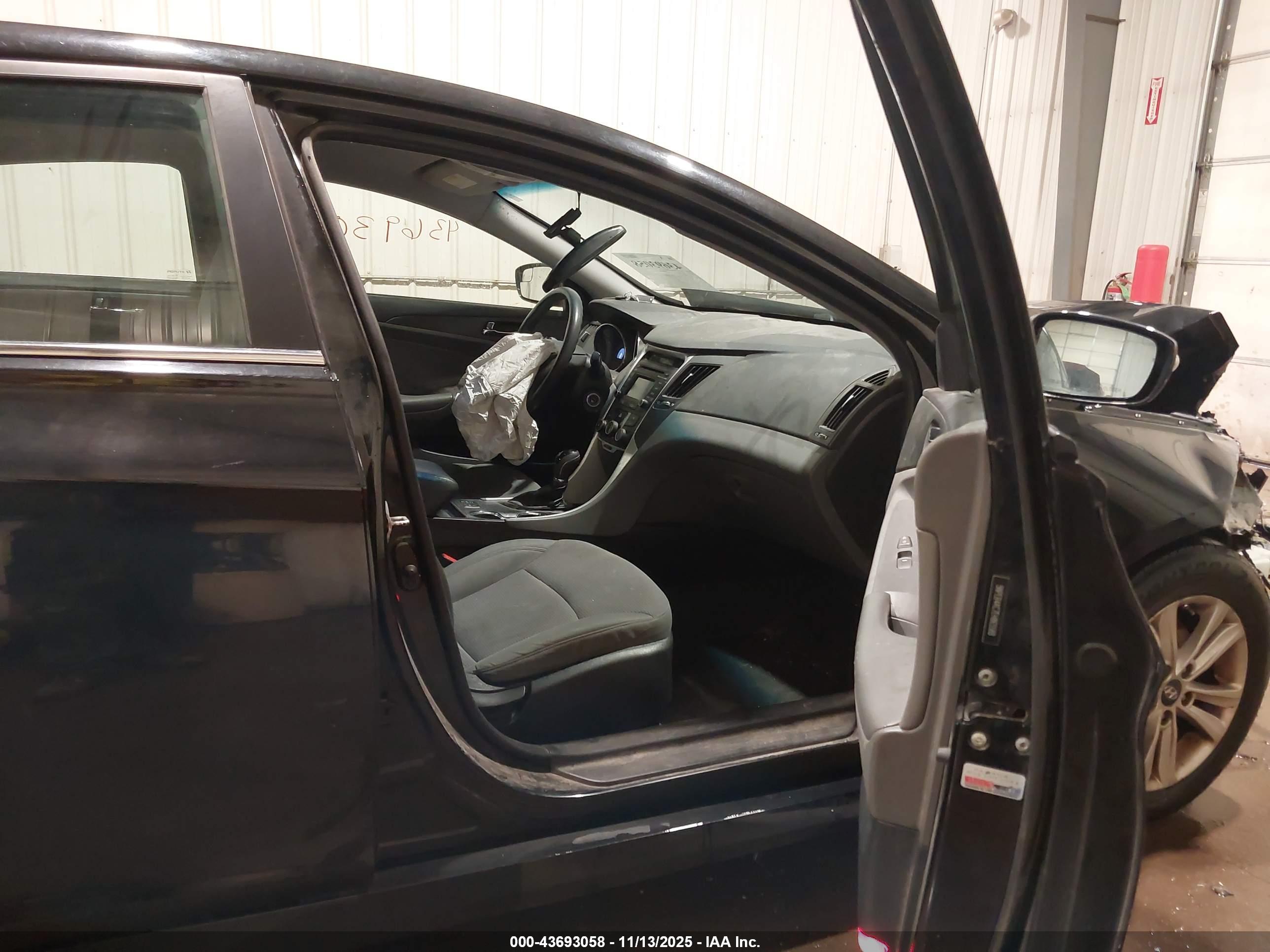 HYUNDAI SONATA image 5