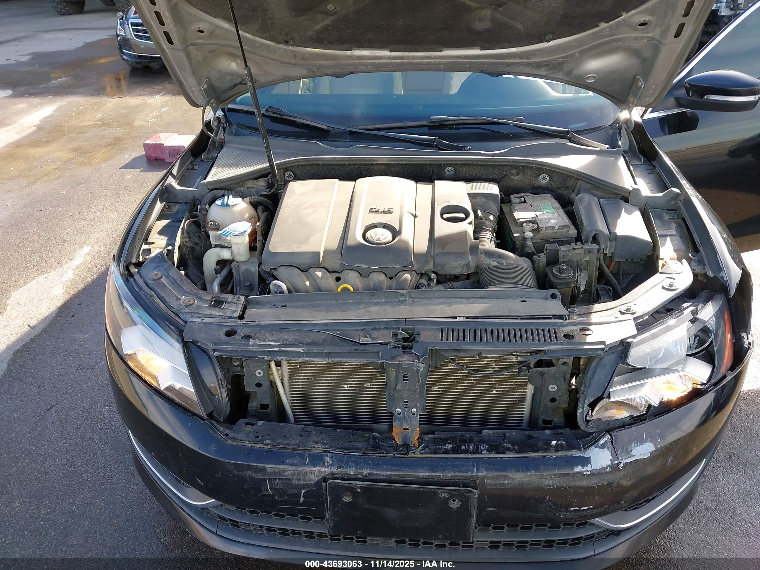 VOLKSWAGEN PASSAT image 10