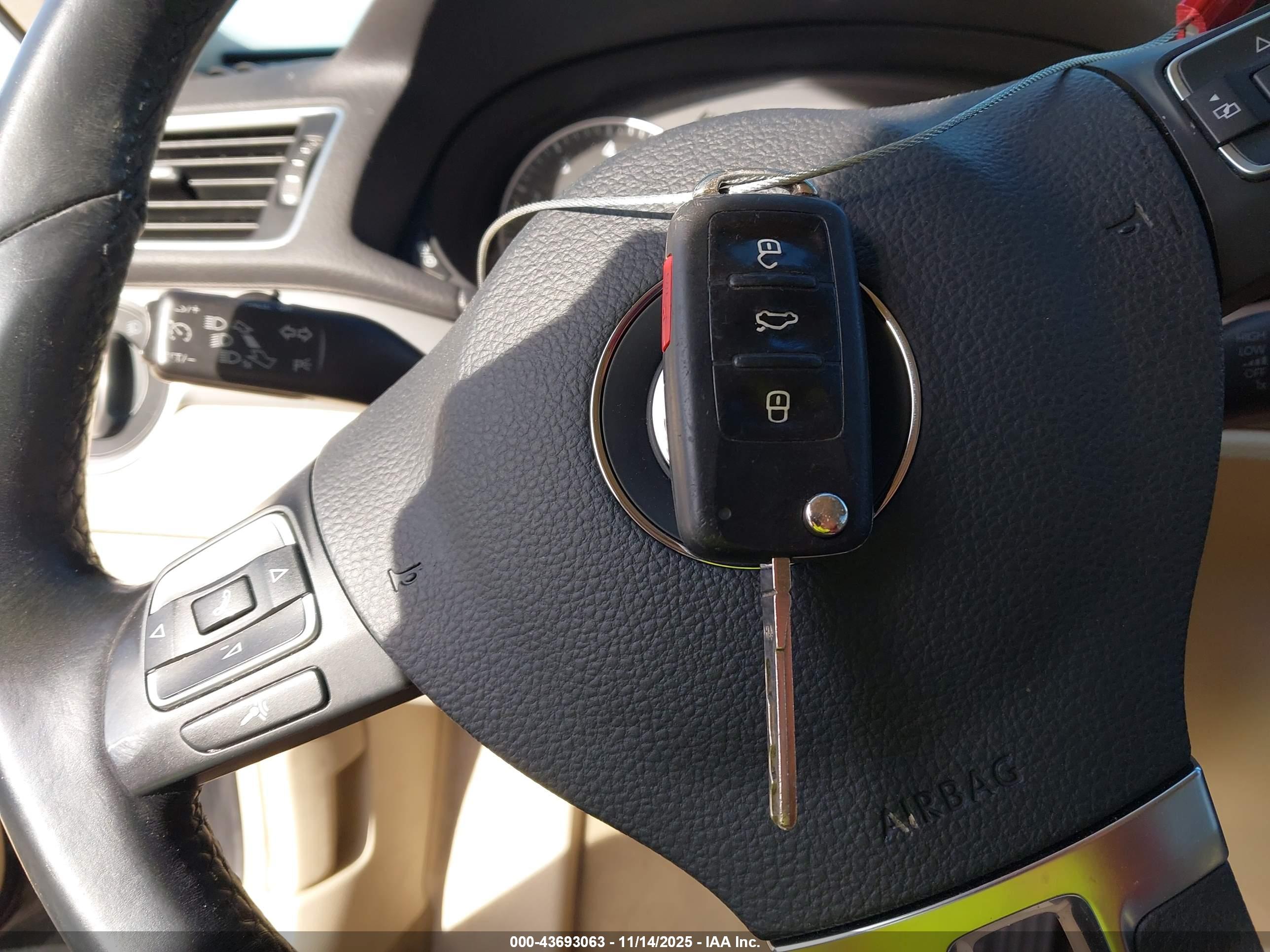 VOLKSWAGEN PASSAT image 11