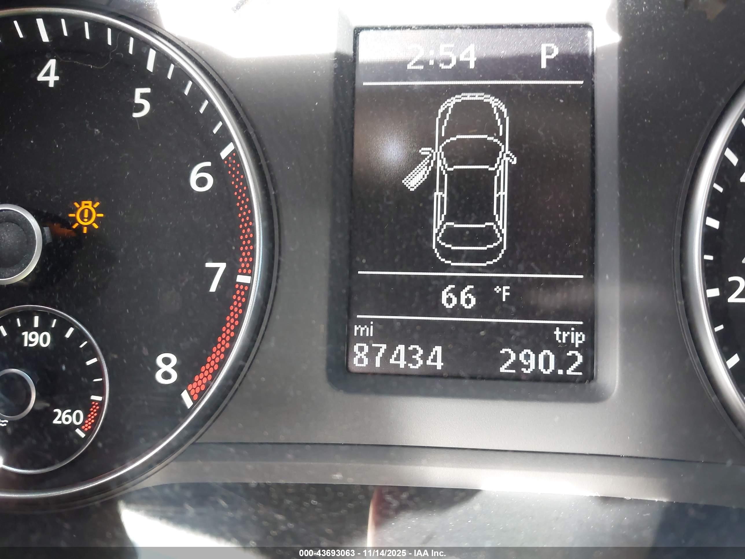 VOLKSWAGEN PASSAT image 7