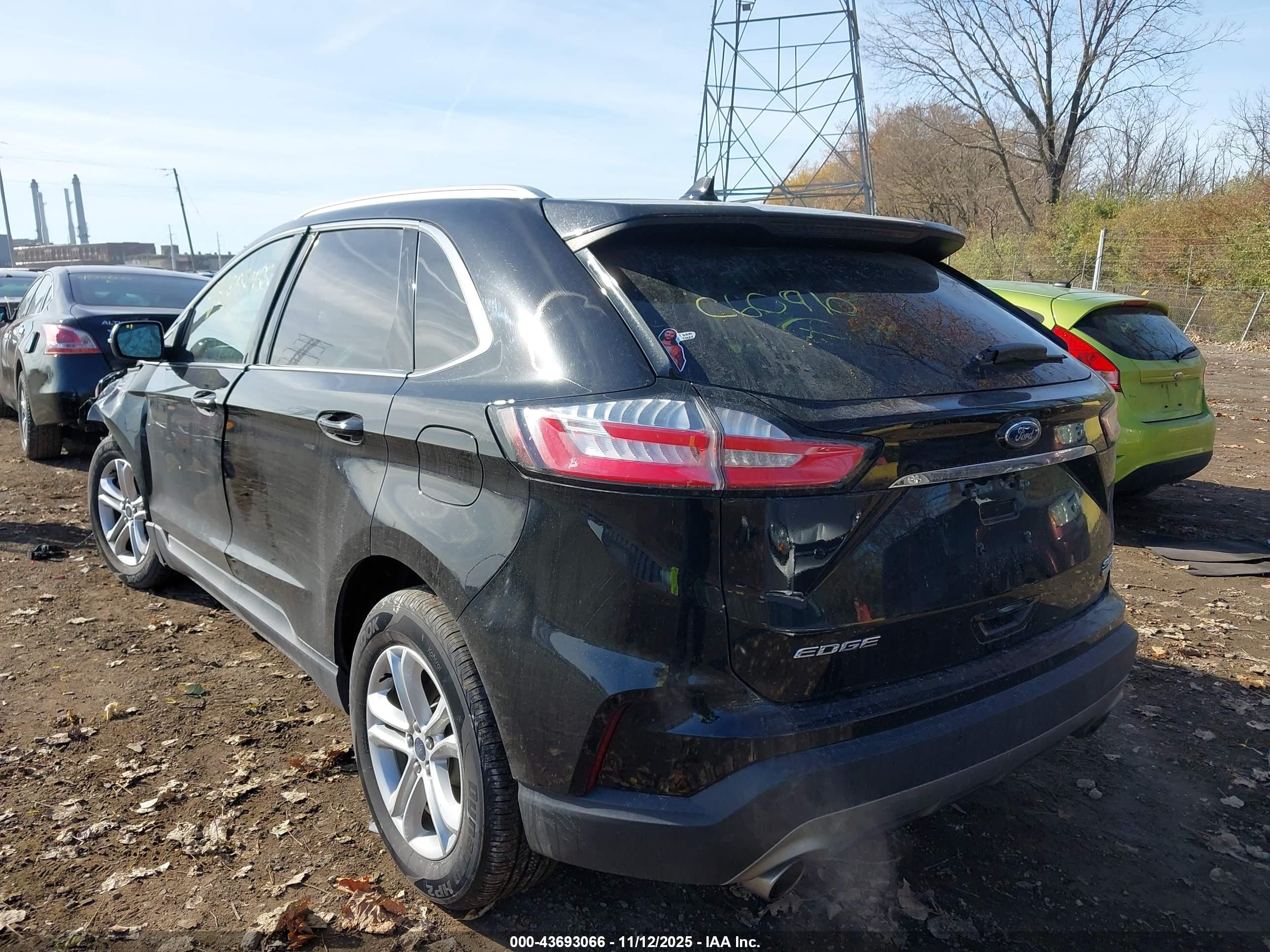 FORD EDGE image 3